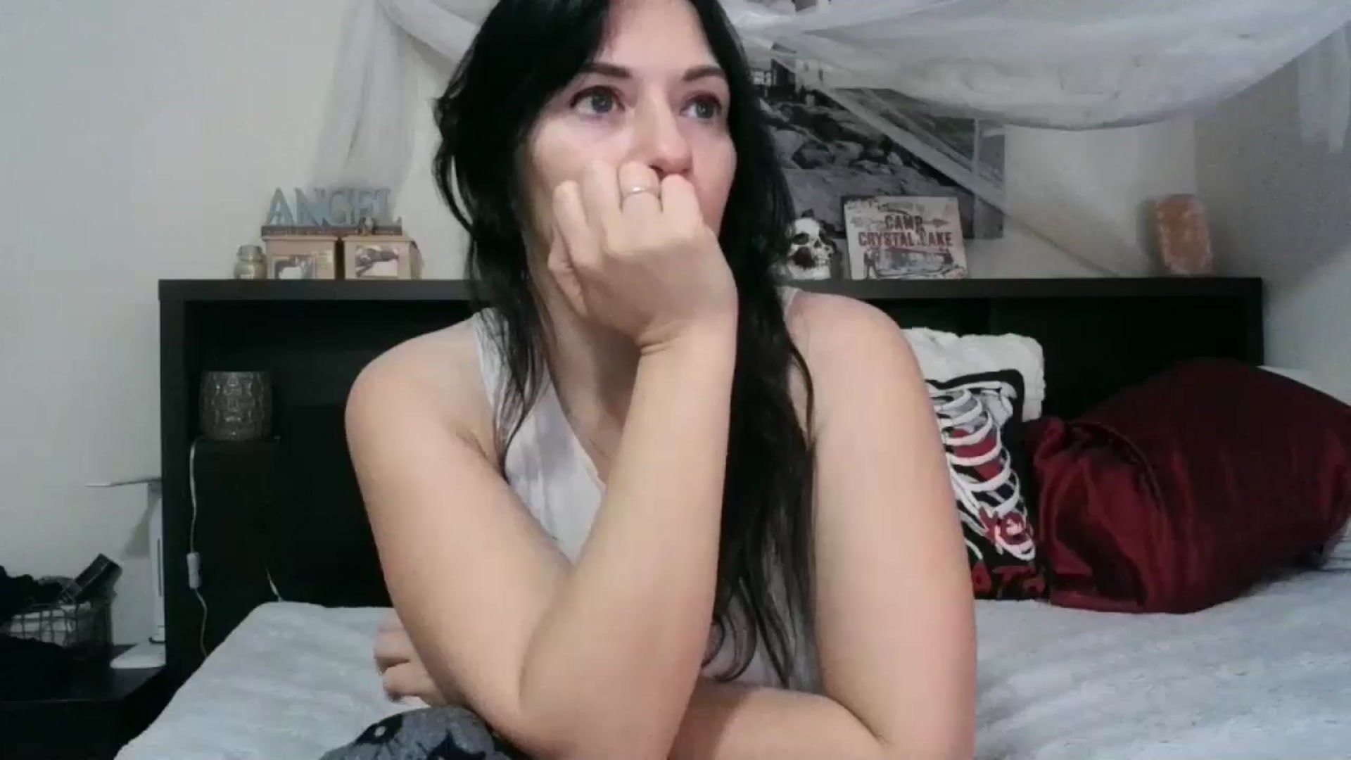 Gallery image thumbnail from CrystalLake's myfreecams stream on, 06/24/2024, 07:38 image 6 of 20