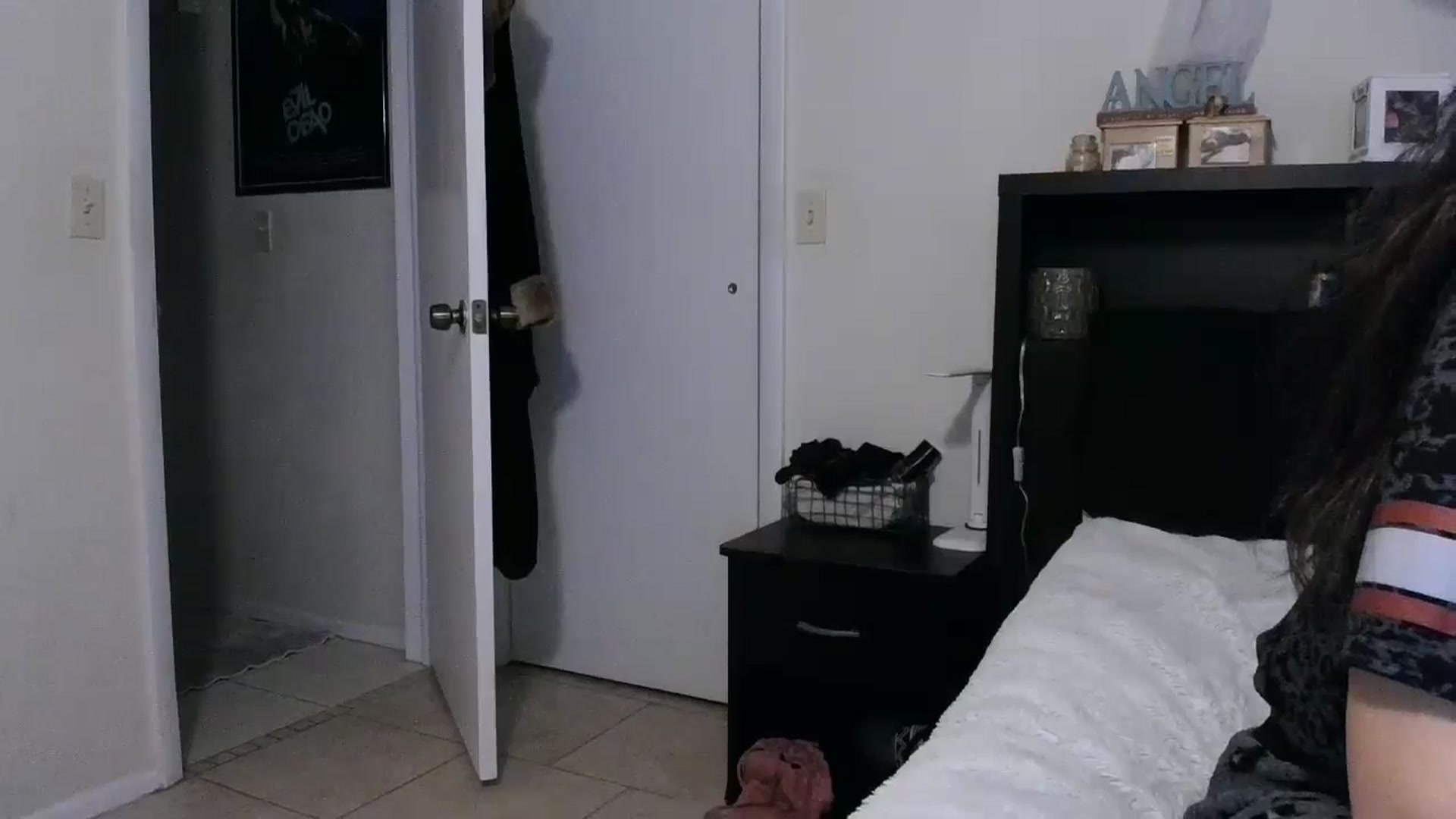 Gallery image thumbnail from CrystalLake's myfreecams stream on, 06/24/2024, 09:28 image 12 of 20