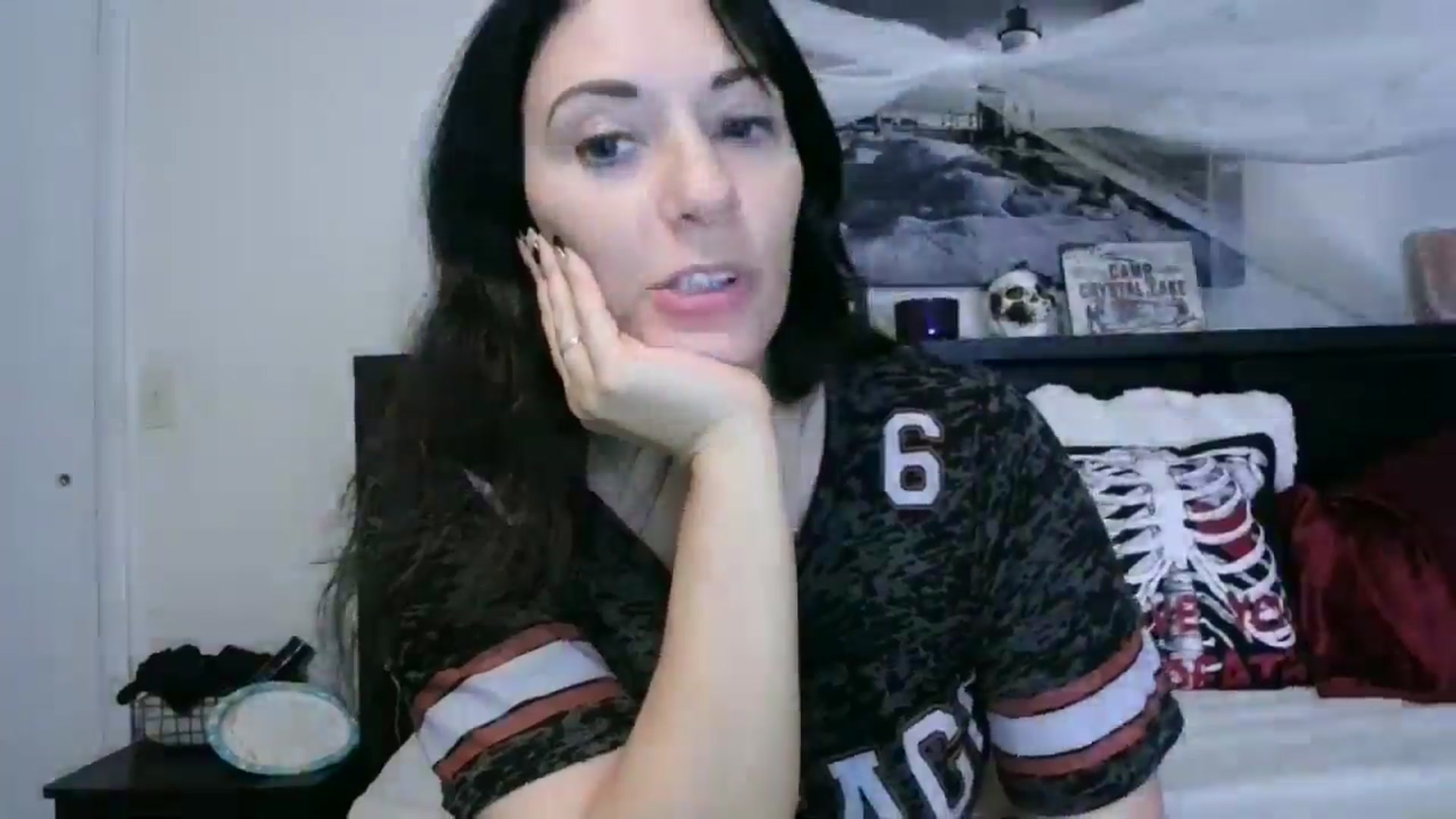Gallery image thumbnail from CrystalLake's myfreecams stream on, 06/24/2024, 10:09 image 15 of 20