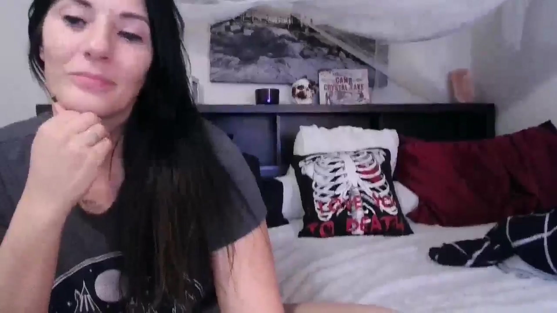 Gallery image thumbnail from CrystalLake's myfreecams stream on, 06/25/2024, 07:39 image 15 of 20