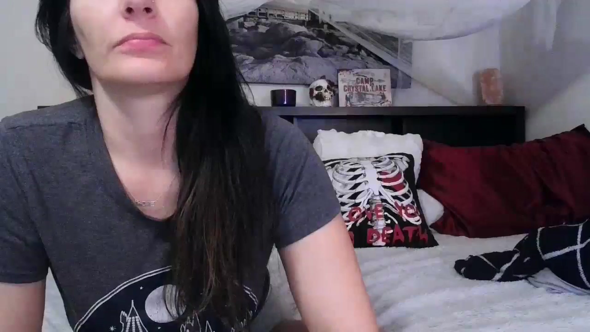Gallery image thumbnail from CrystalLake's myfreecams stream on, 06/25/2024, 07:39 image 17 of 20
