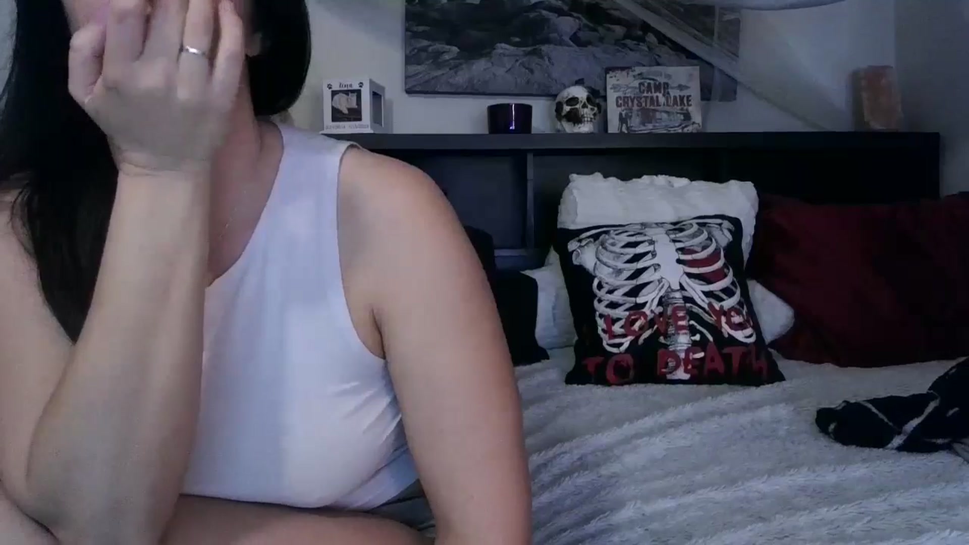 Gallery image thumbnail from CrystalLake's myfreecams stream on, 06/25/2024, 08:24 image 5 of 20