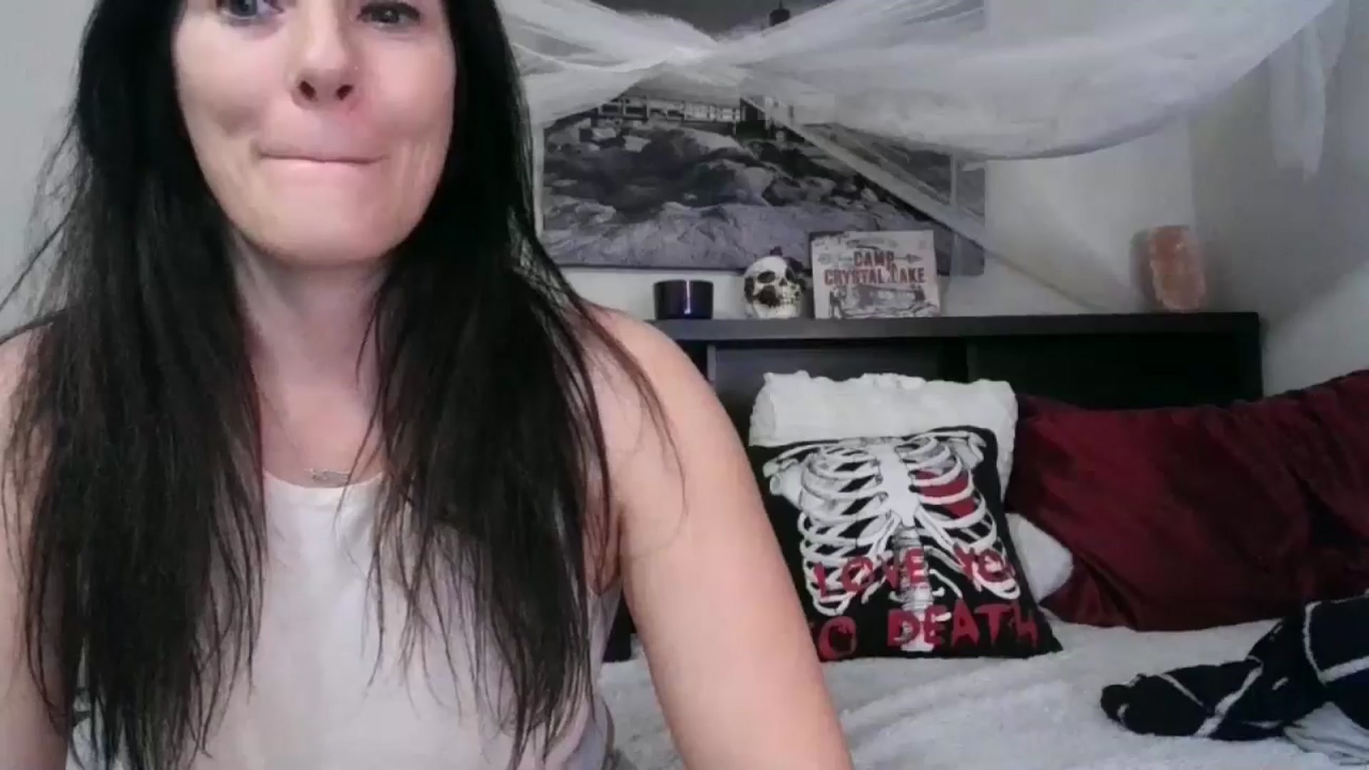 Gallery image thumbnail from CrystalLake's myfreecams stream on, 06/25/2024, 08:24 image 3 of 20