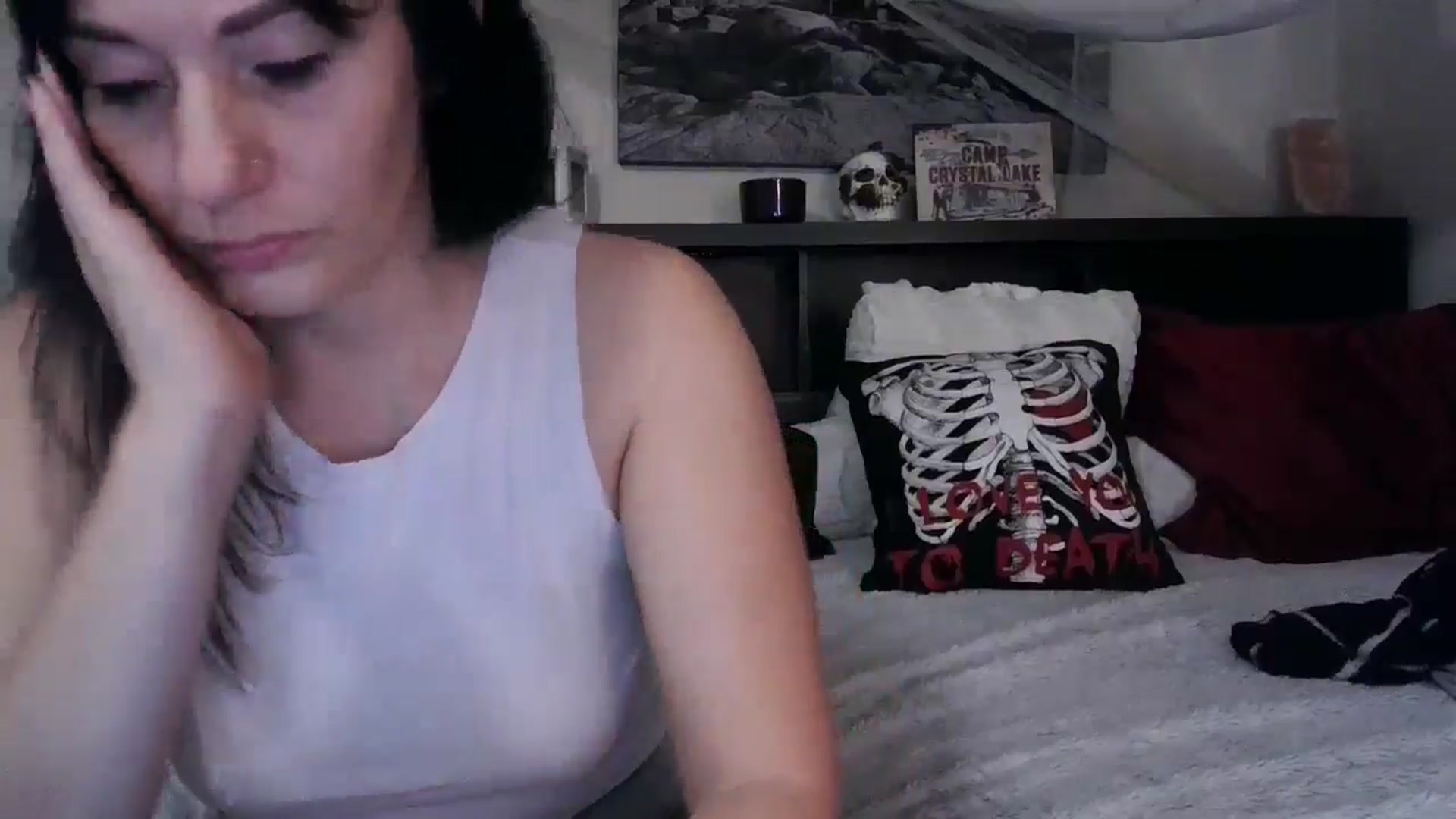 Gallery image thumbnail from CrystalLake's myfreecams stream on, 06/25/2024, 08:24 image 10 of 20