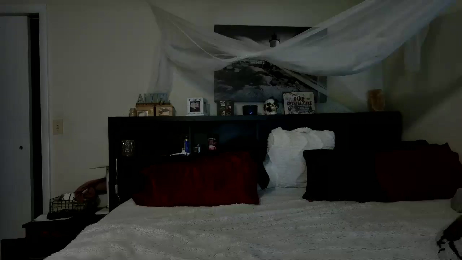 Gallery image thumbnail from CrystalLake's myfreecams stream on, 06/26/2024, 07:31 image 10 of 20