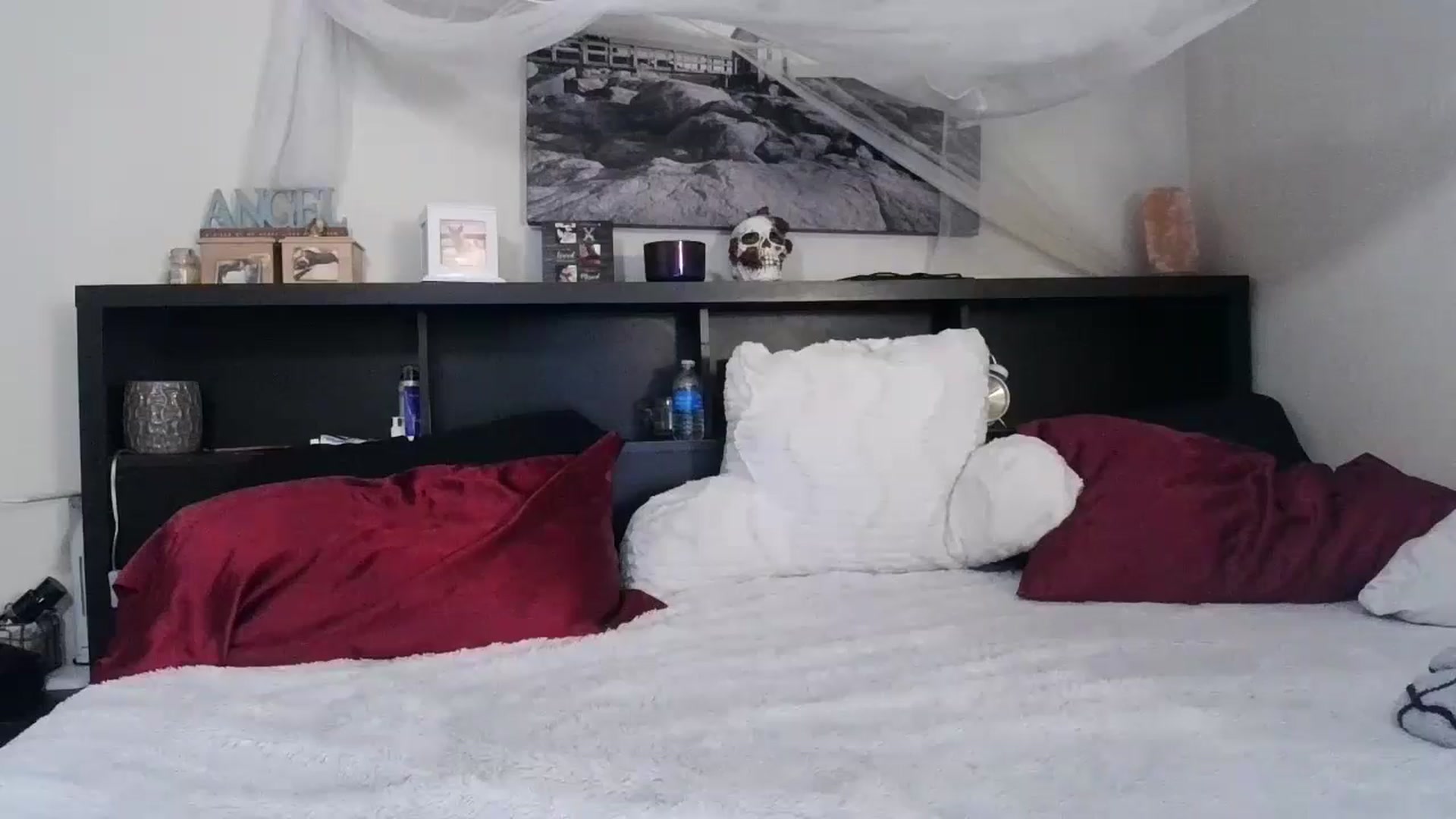 Gallery image thumbnail from CrystalLake's myfreecams stream on, 07/03/2024, 08:37 image 15 of 20
