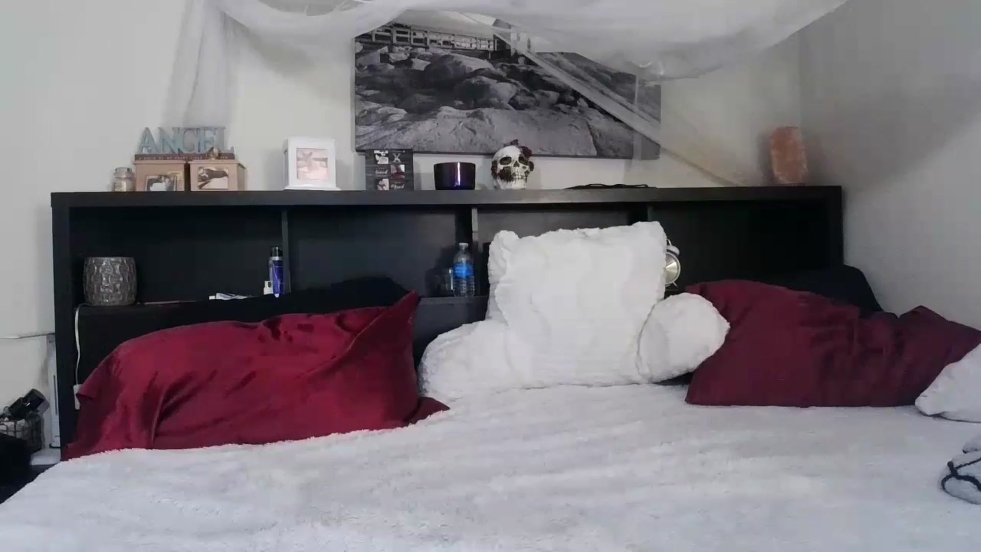 Gallery image thumbnail from CrystalLake's myfreecams stream on, 07/03/2024, 08:37 image 18 of 20