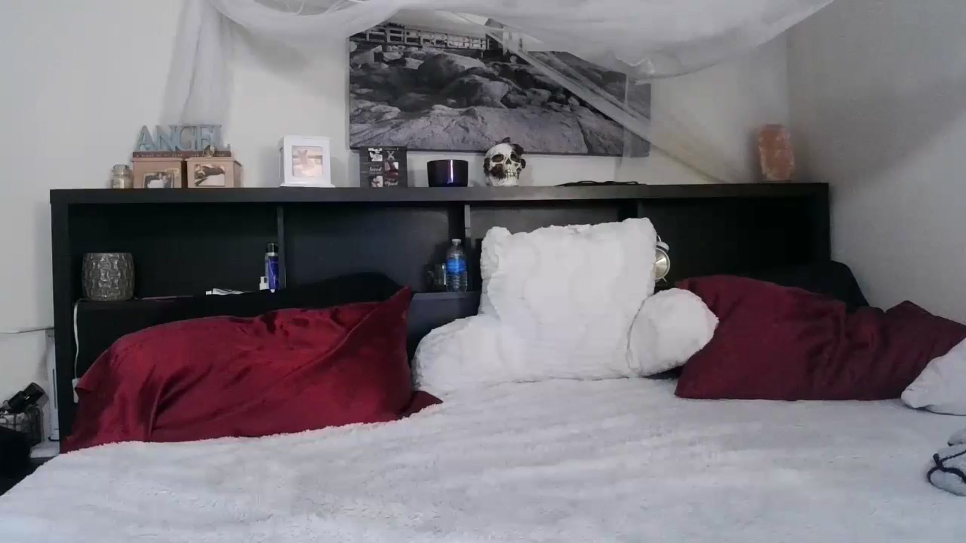 Gallery image thumbnail from CrystalLake's myfreecams stream on, 07/03/2024, 08:37 image 19 of 20