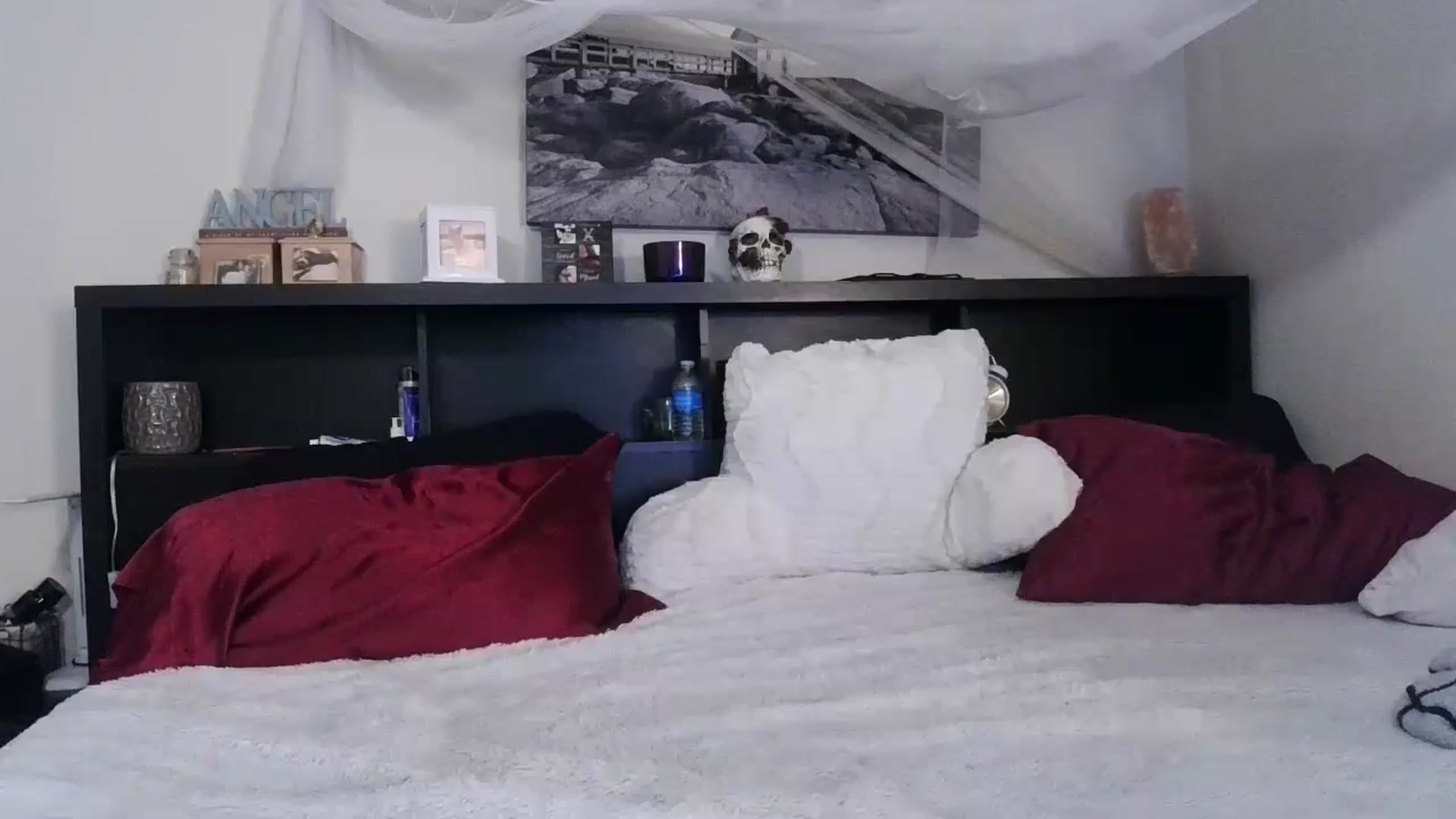 Gallery image thumbnail from CrystalLake's myfreecams stream on, 07/03/2024, 08:37 image 16 of 20