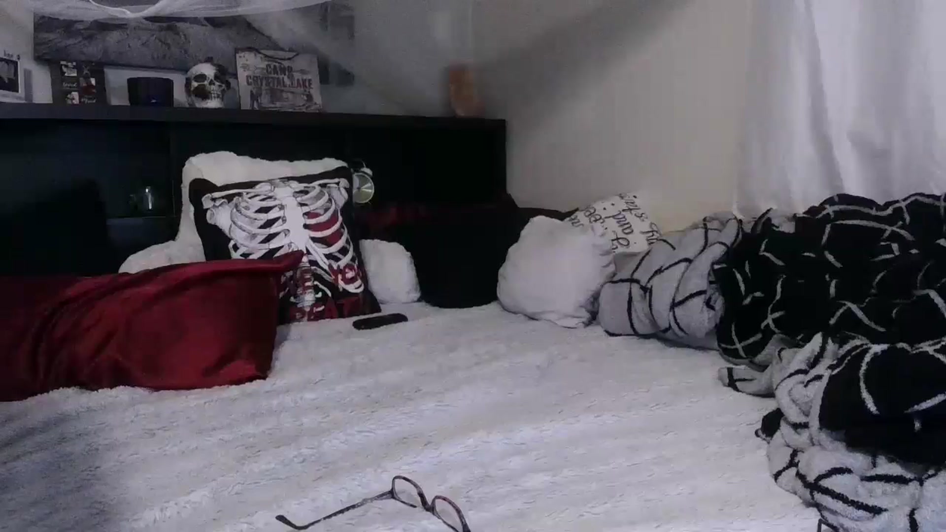 Gallery image thumbnail from CrystalLake's myfreecams stream on, 07/08/2024, 07:25 image 16 of 20