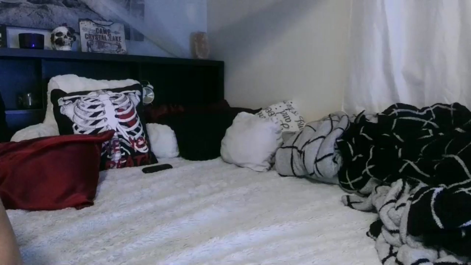 Gallery image thumbnail from CrystalLake's myfreecams stream on, 07/08/2024, 07:25 image 19 of 20