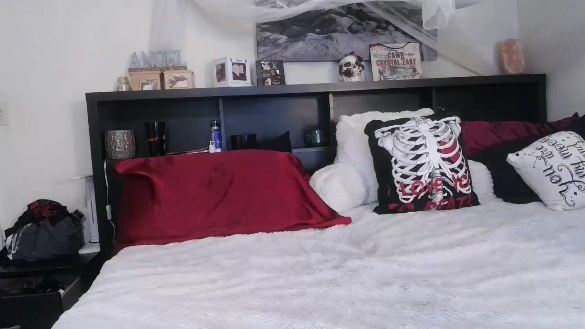 Gallery image thumbnail from CrystalLake's myfreecams stream on, 07/09/2024, 06:10 image 7 of 20