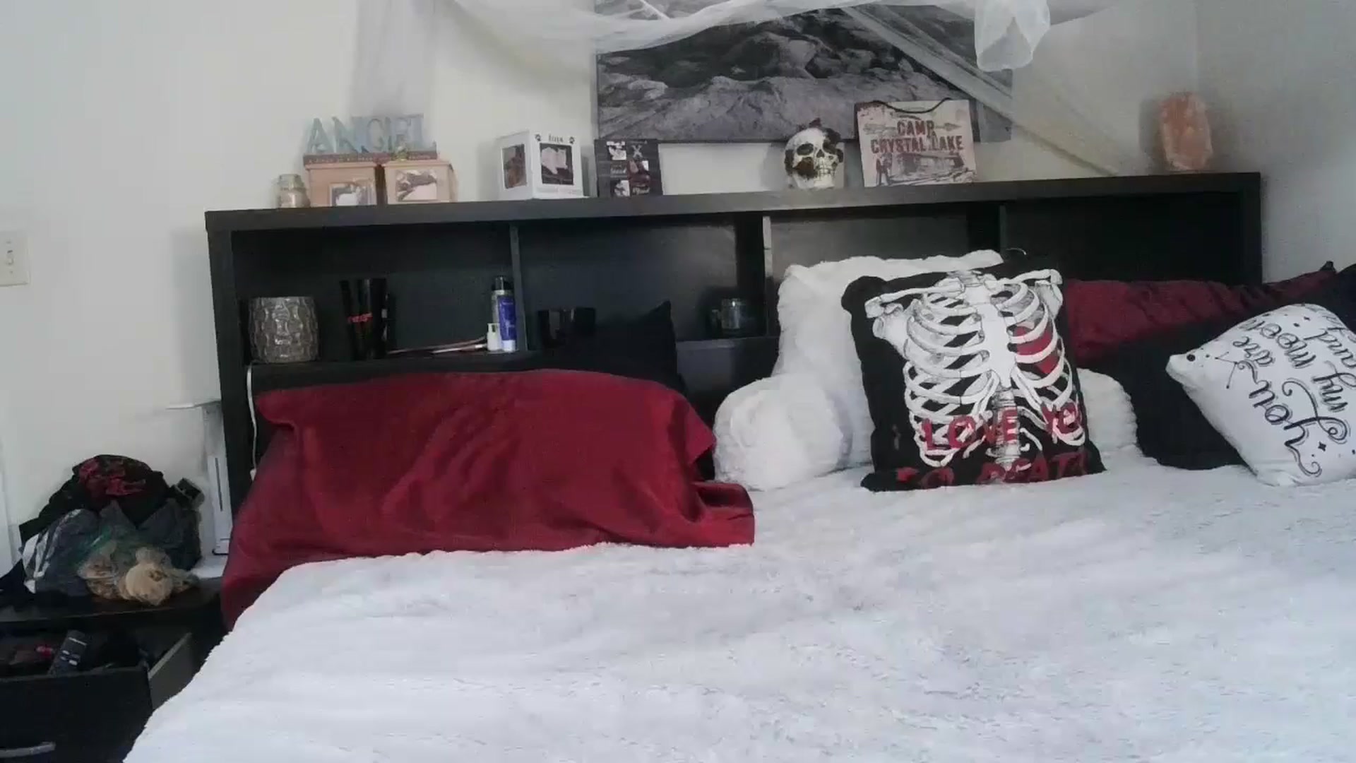 Gallery image thumbnail from CrystalLake's myfreecams stream on, 07/09/2024, 06:10 image 18 of 20