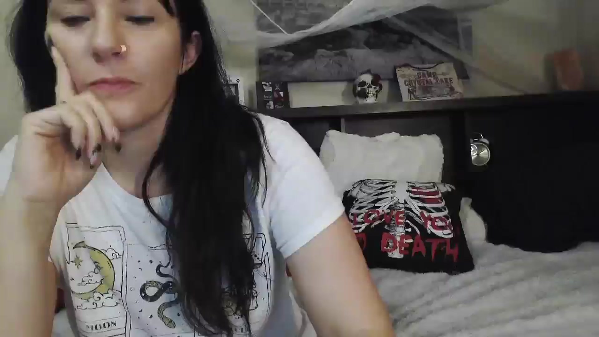 Gallery image thumbnail from CrystalLake's myfreecams stream on, 07/11/2024, 05:24 image 13 of 20
