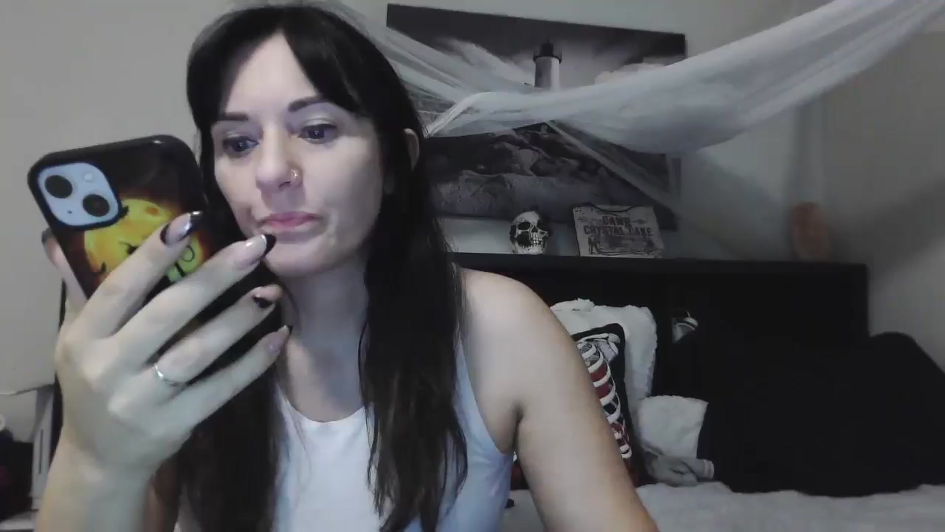 Gallery image thumbnail from CrystalLake's myfreecams stream on, 07/12/2024, 06:23 image 9 of 20