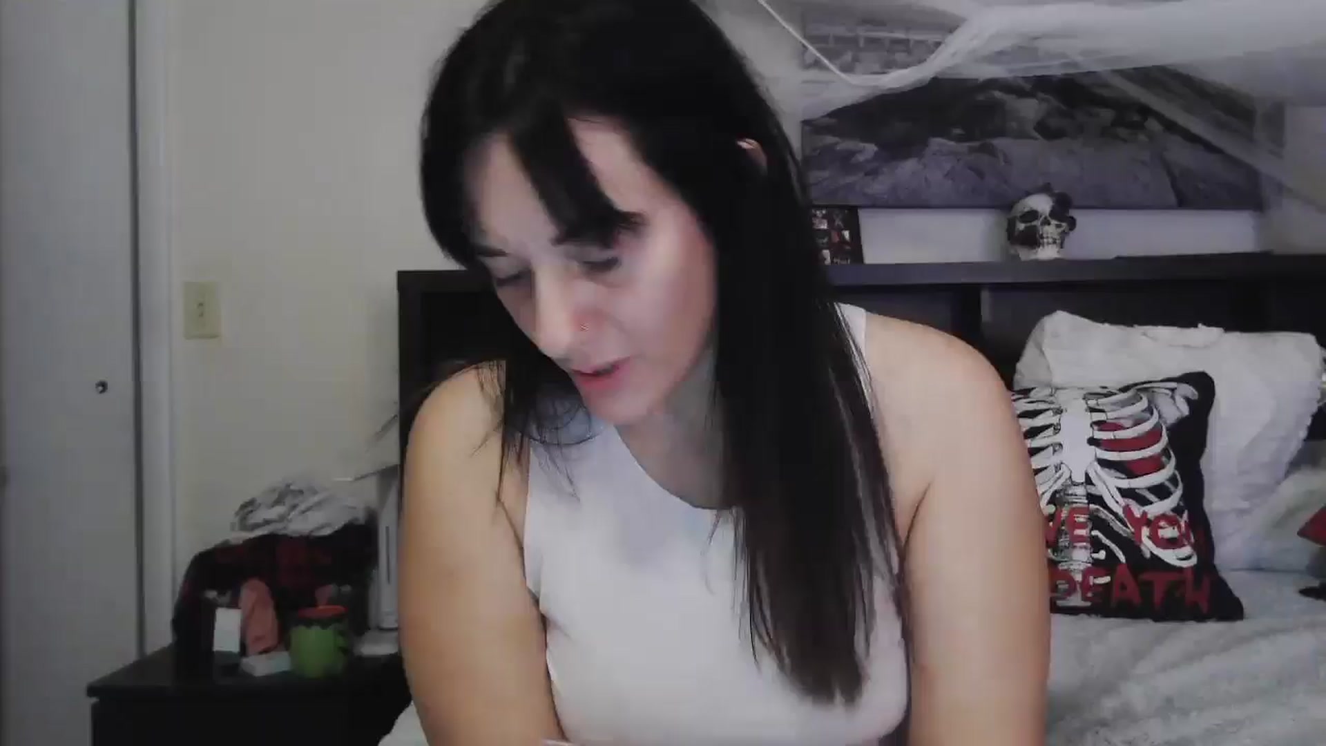 Gallery image thumbnail from CrystalLake's myfreecams stream on, 07/15/2024, 08:08 image 17 of 20