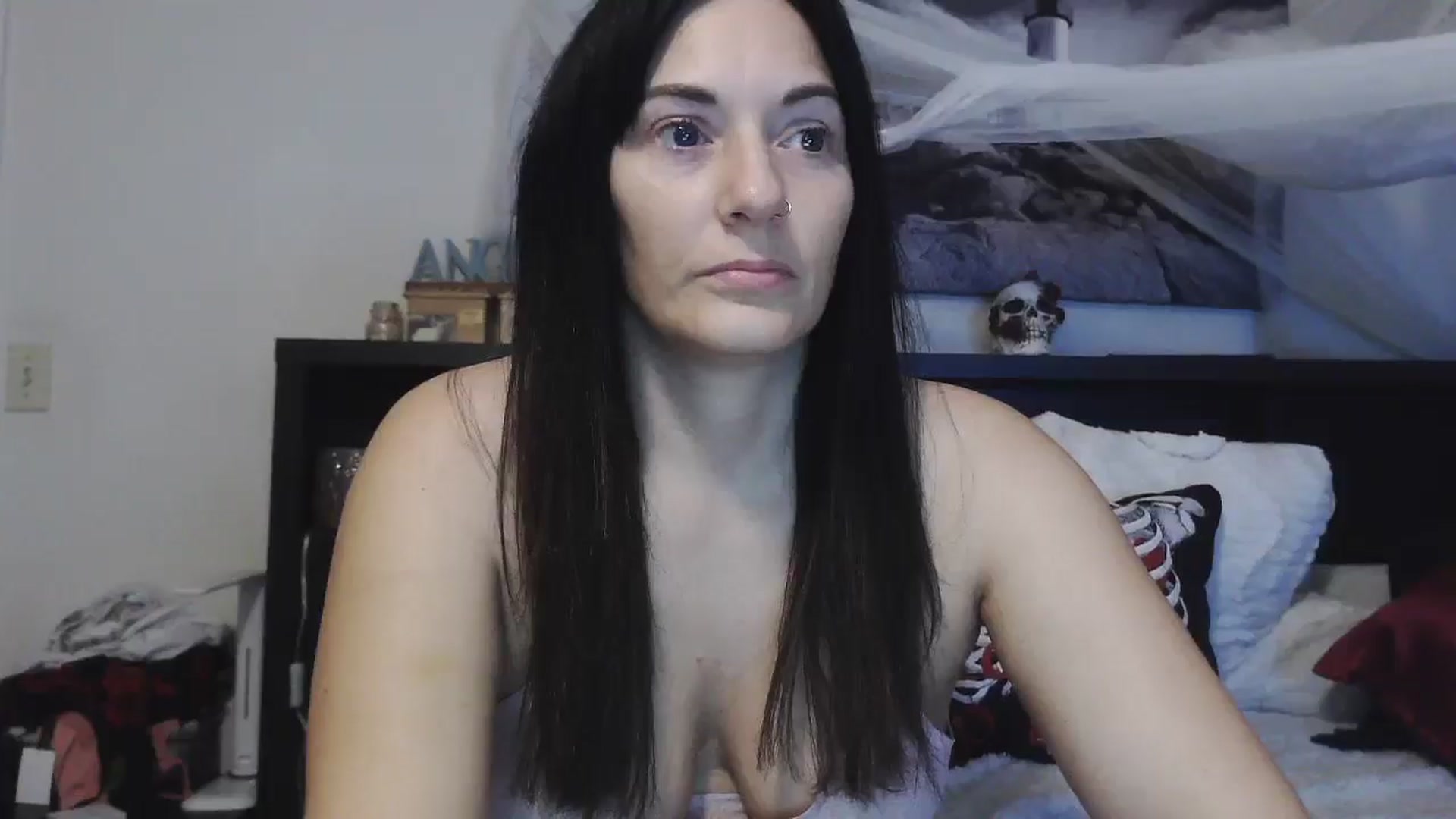 Gallery image thumbnail from CrystalLake's myfreecams stream on, 07/15/2024, 08:08 image 6 of 20