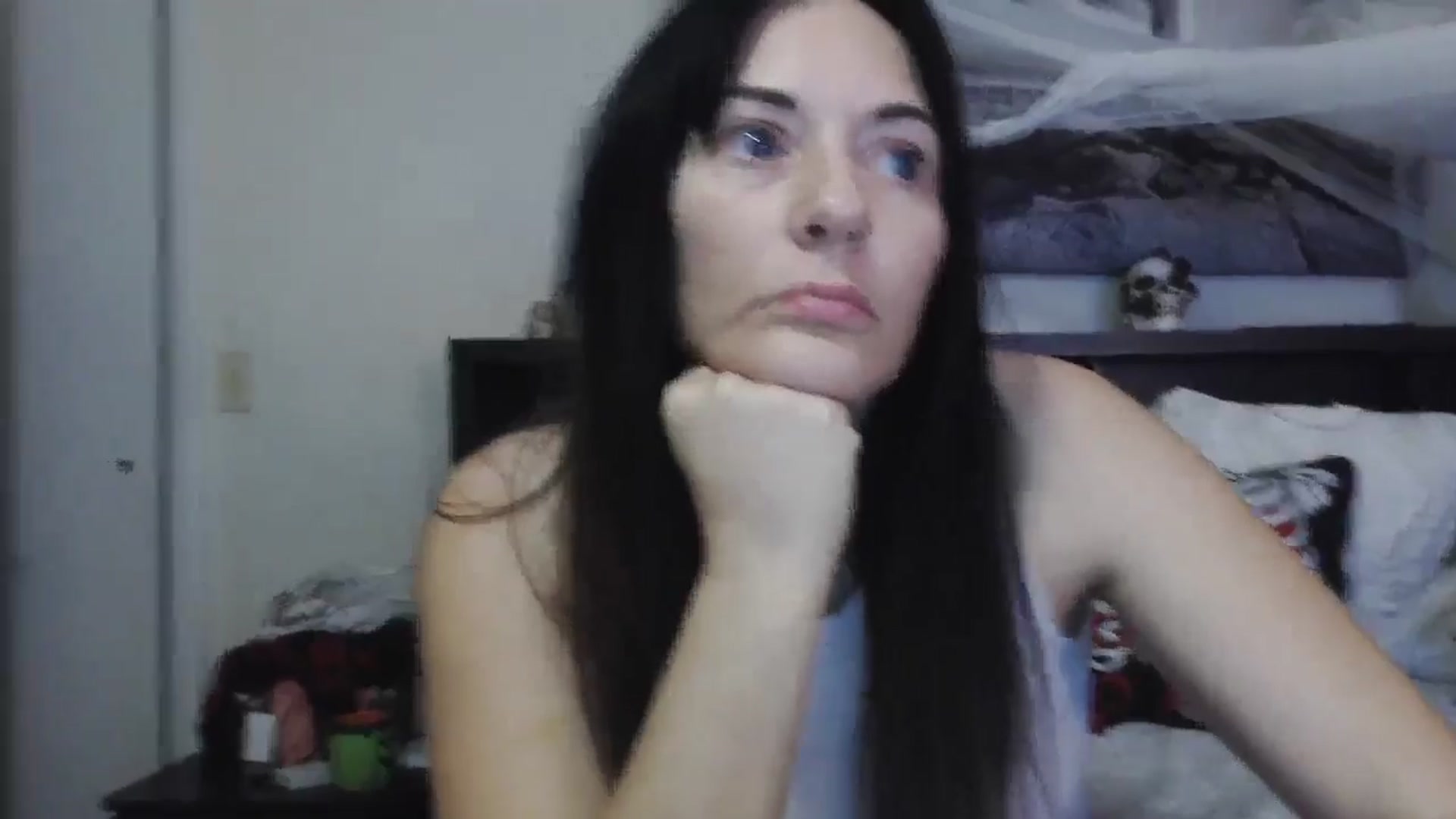 Gallery image thumbnail from CrystalLake's myfreecams stream on, 07/15/2024, 08:08 image 14 of 20
