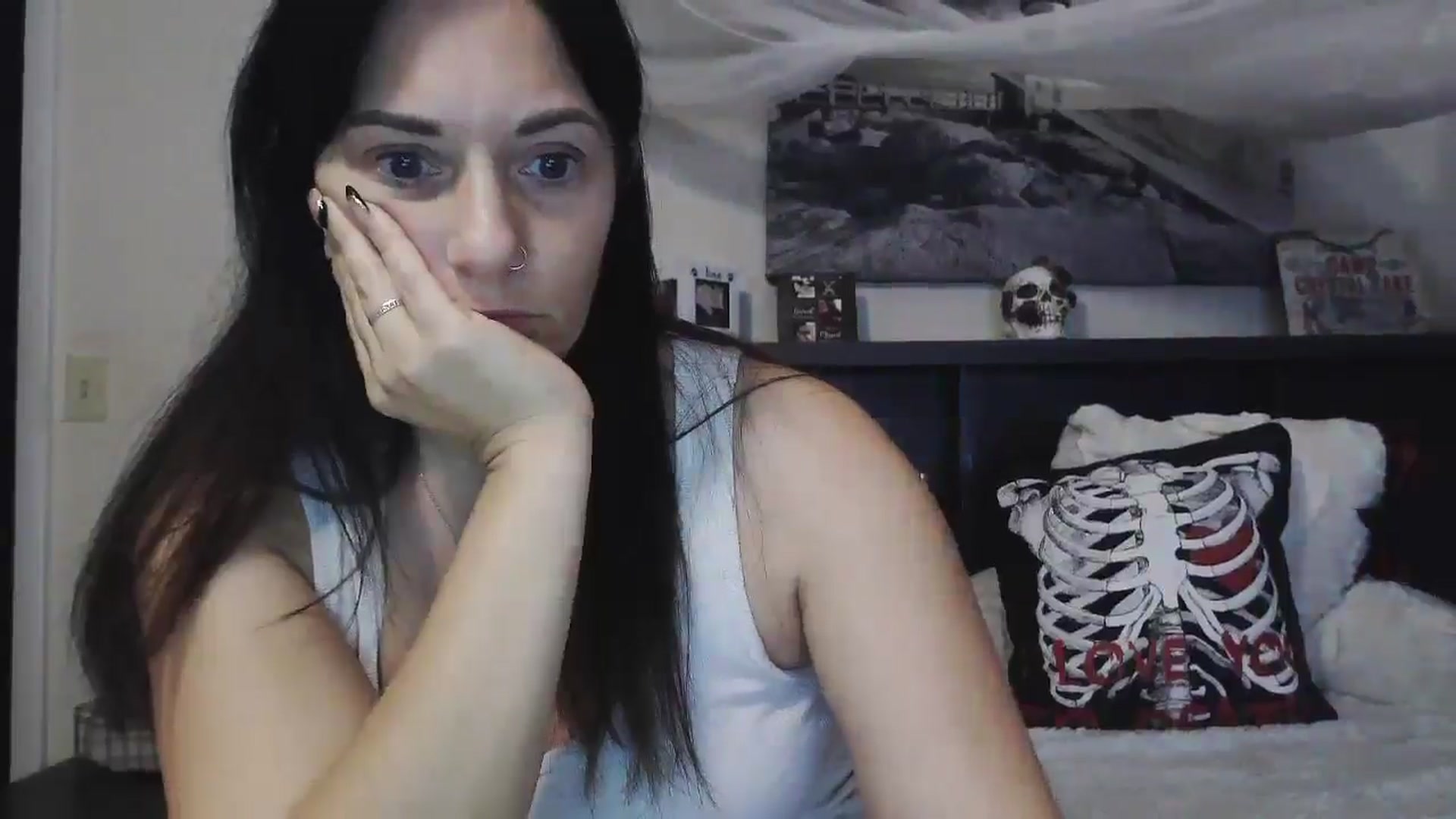Gallery image thumbnail from CrystalLake's myfreecams stream on, 07/16/2024, 06:51 image 8 of 20