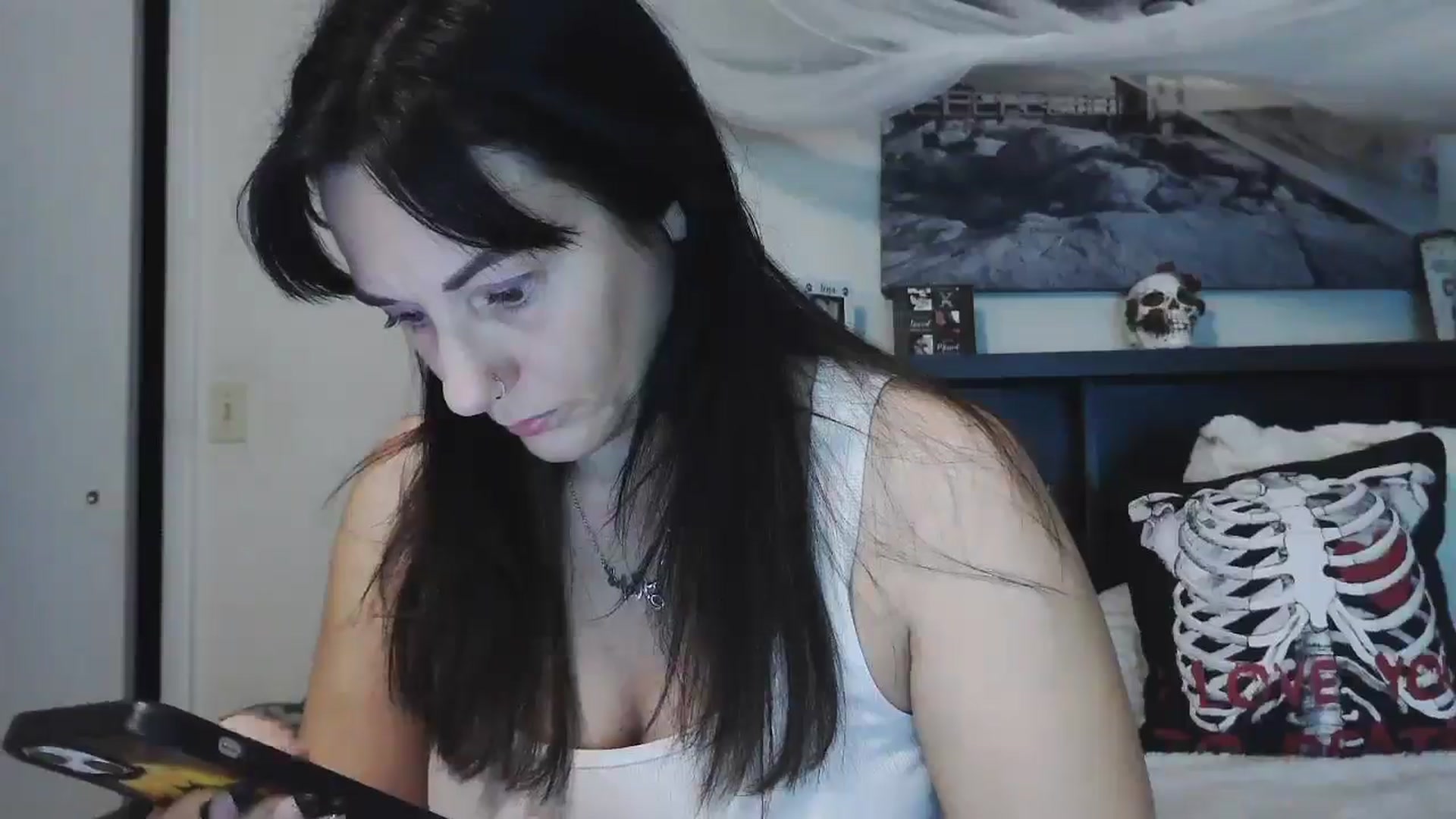 Gallery image thumbnail from CrystalLake's myfreecams stream on, 07/16/2024, 06:51 image 11 of 20