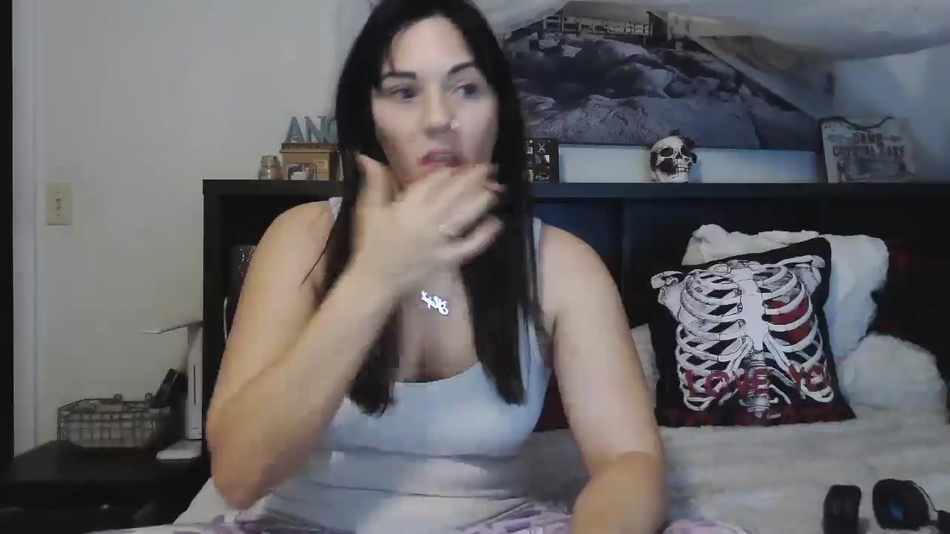 Gallery image thumbnail from CrystalLake's myfreecams stream on, 07/16/2024, 07:20 image 19 of 20