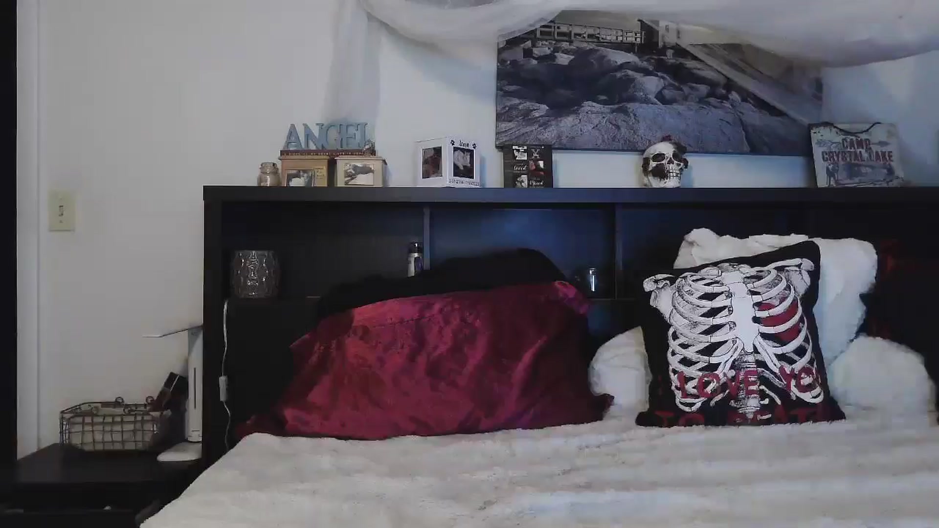 Gallery image thumbnail from CrystalLake's myfreecams stream on, 07/16/2024, 07:20 image 17 of 20