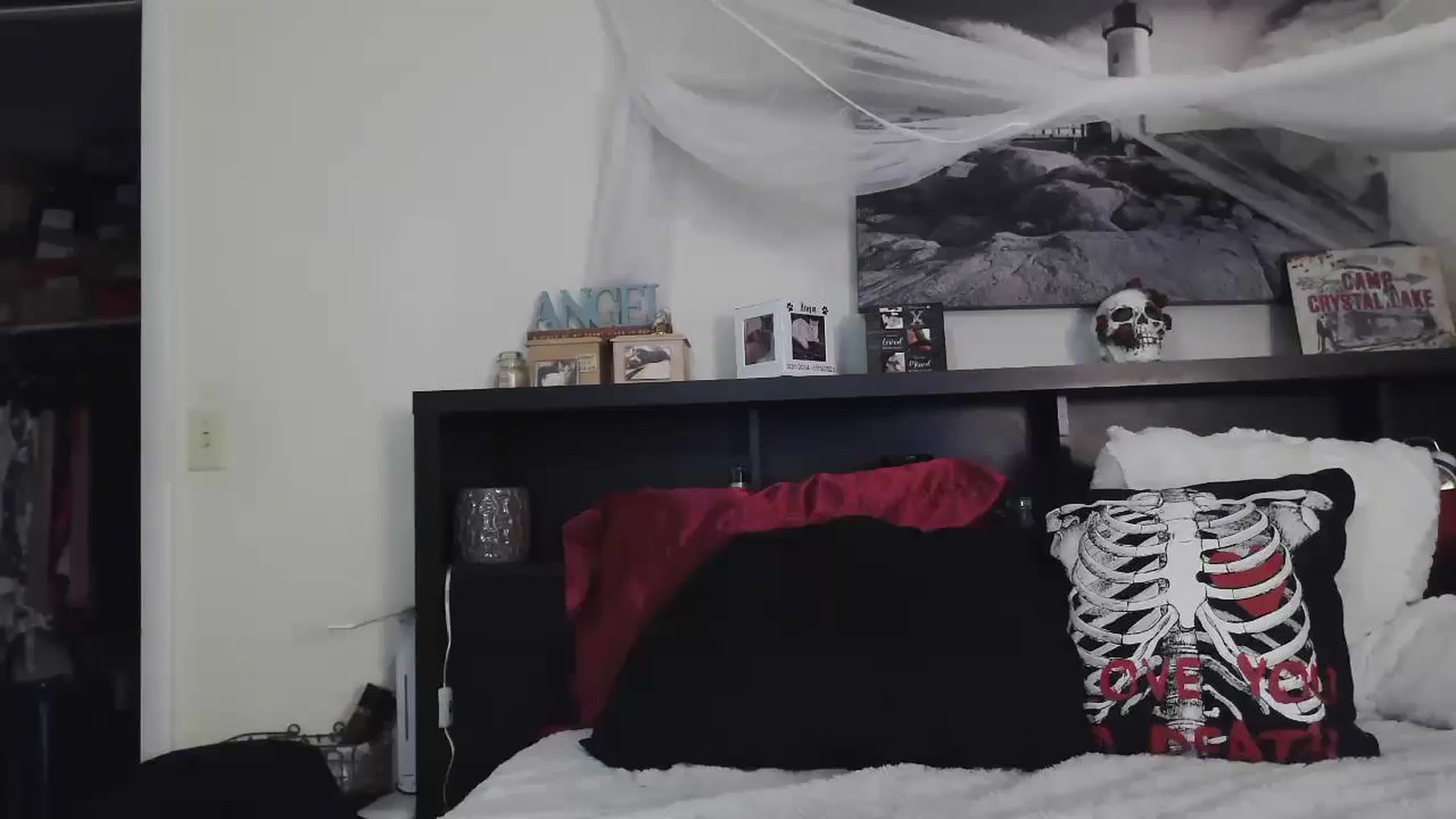 Gallery image thumbnail from CrystalLake's myfreecams stream on, 07/18/2024, 06:07 image 19 of 20