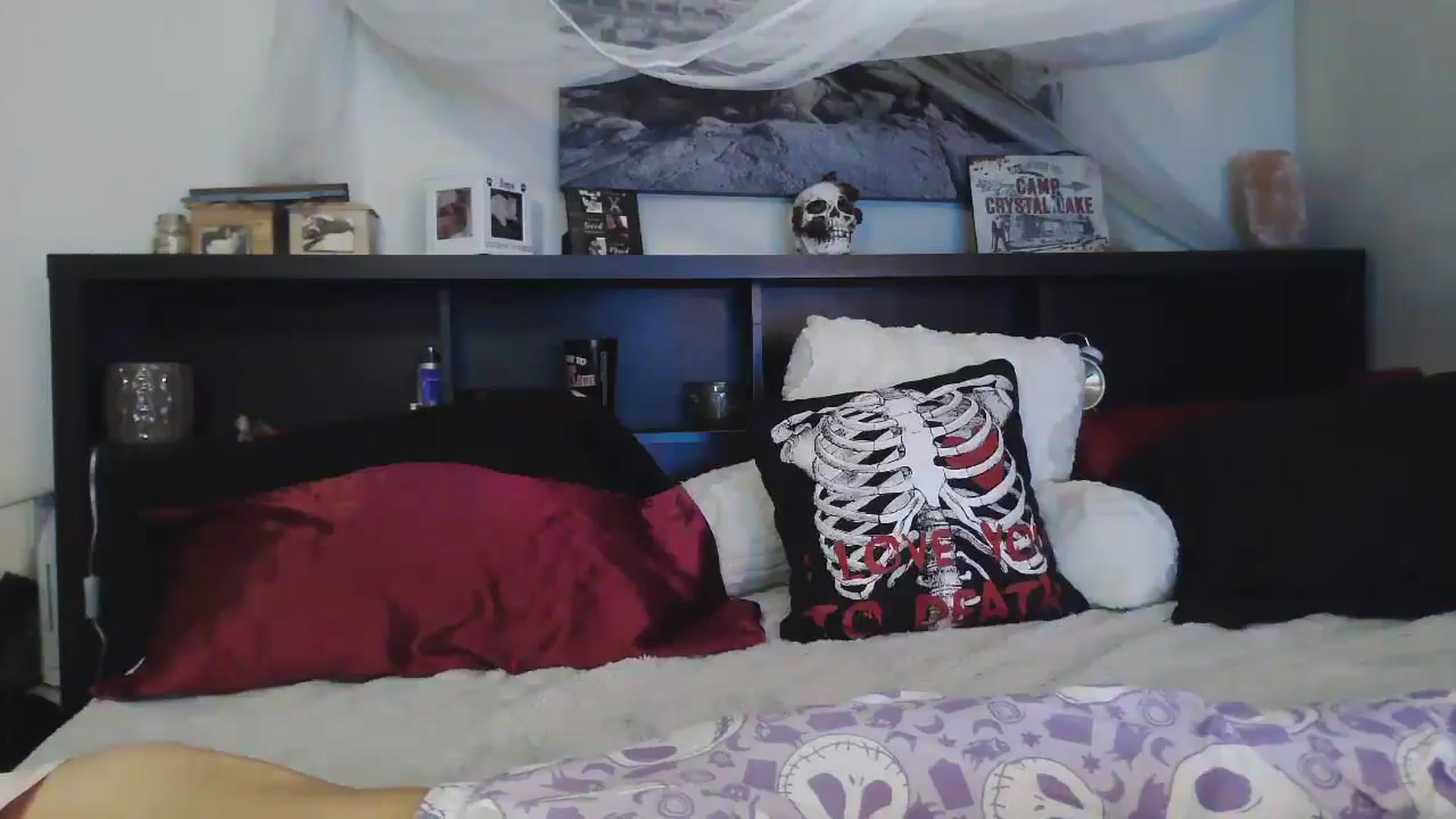 Gallery image thumbnail from CrystalLake's myfreecams stream on, 07/19/2024, 08:45 image 4 of 20