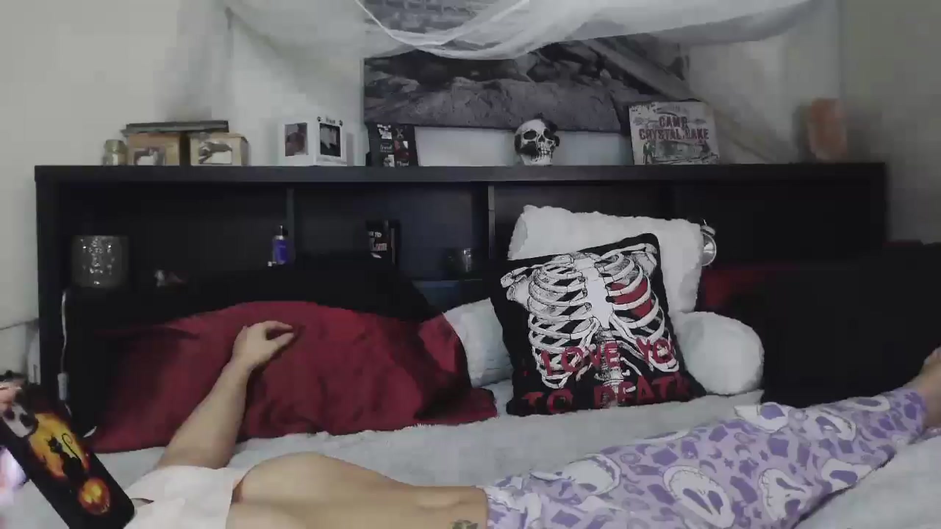 Gallery image thumbnail from CrystalLake's myfreecams stream on, 07/19/2024, 08:45 image 6 of 20