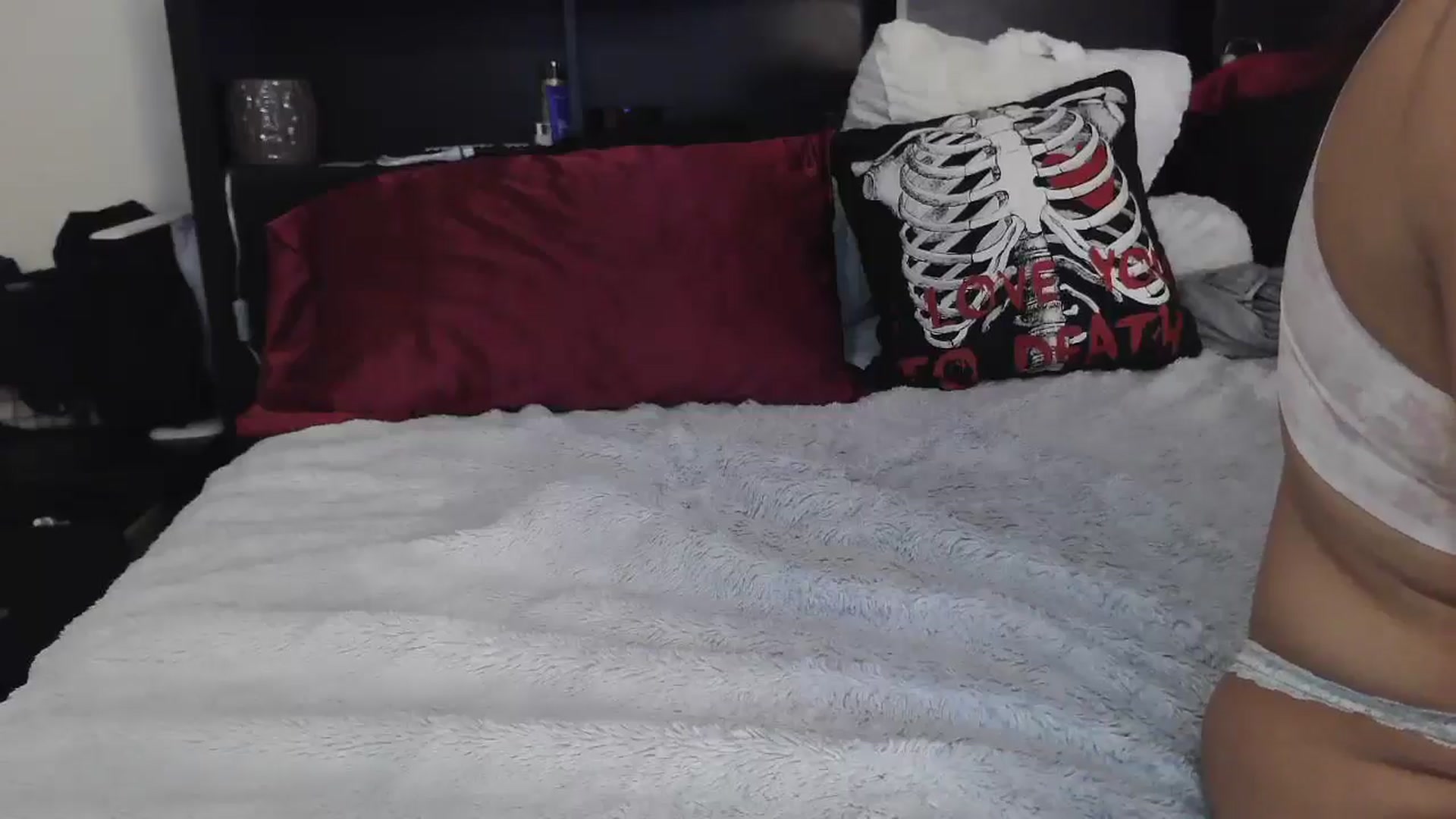 Gallery image thumbnail from CrystalLake's myfreecams stream on, 07/21/2024, 06:42 image 6 of 20