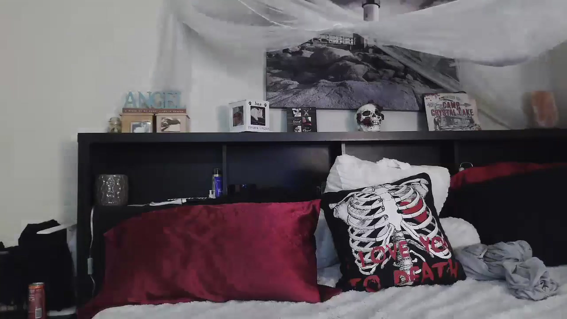 Gallery image thumbnail from CrystalLake's myfreecams stream on, 07/21/2024, 07:01 image 3 of 20
