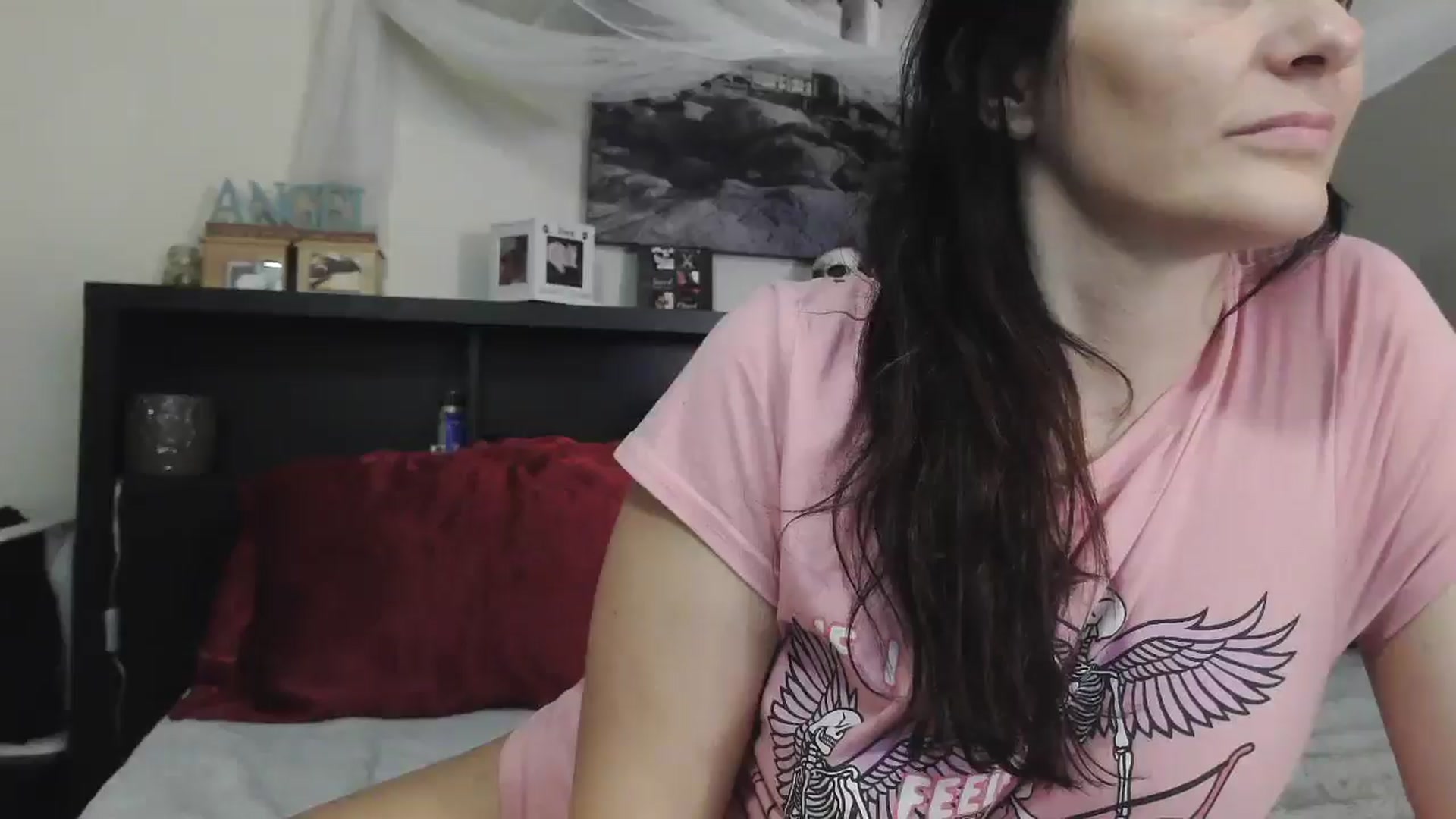Gallery image thumbnail from CrystalLake's myfreecams stream on, 07/21/2024, 09:43 image 3 of 20
