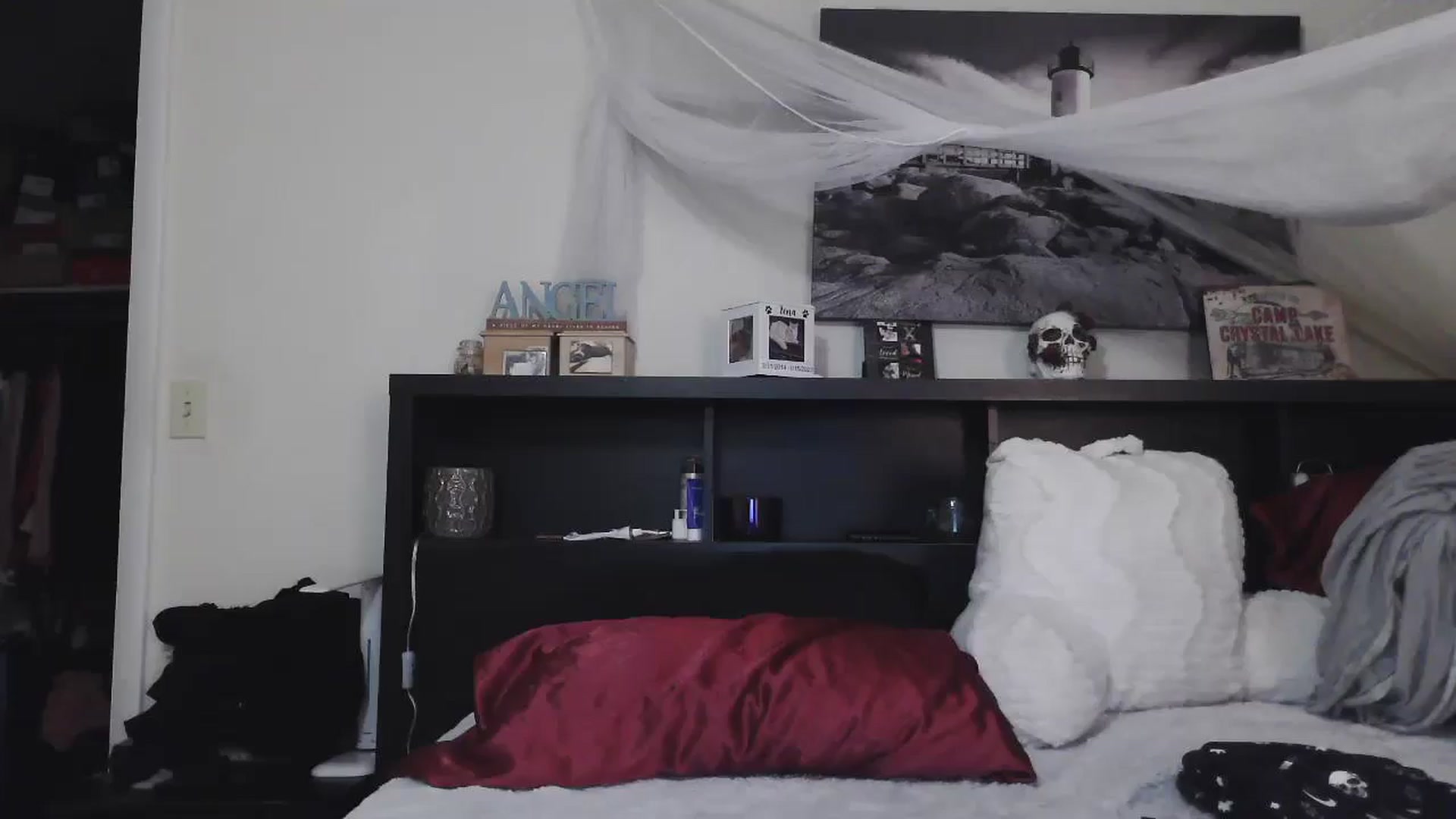 Gallery image thumbnail from CrystalLake's myfreecams stream on, 07/22/2024, 06:54 image 9 of 20