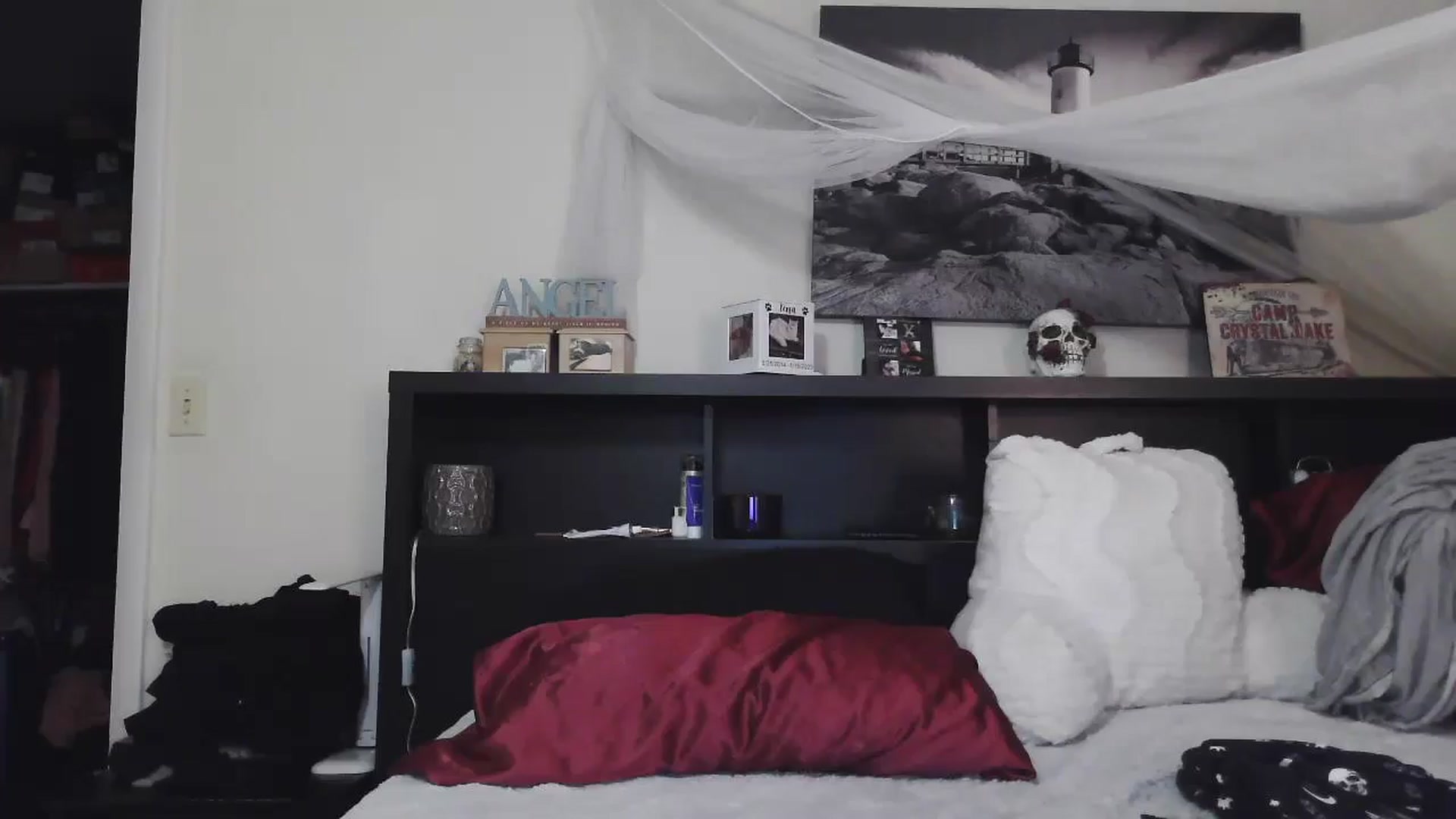 Gallery image thumbnail from CrystalLake's myfreecams stream on, 07/22/2024, 06:54 image 8 of 20