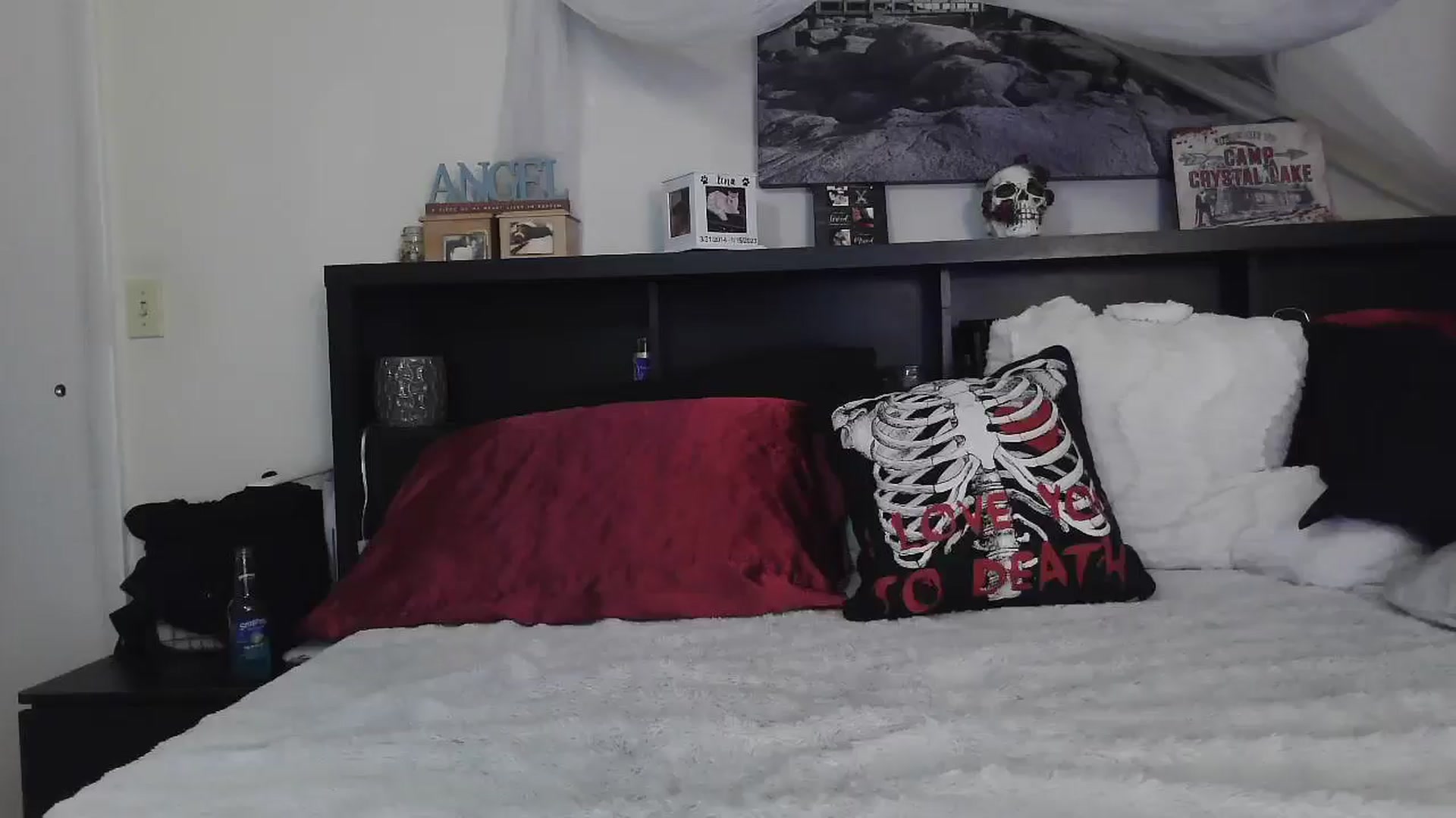 Gallery image thumbnail from CrystalLake's myfreecams stream on, 07/23/2024, 06:10 image 13 of 20