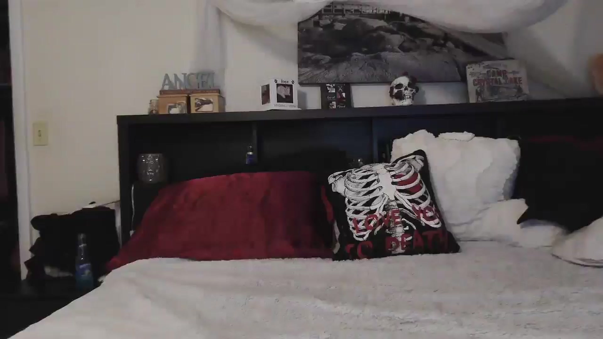 Gallery image thumbnail from CrystalLake's myfreecams stream on, 07/23/2024, 06:10 image 15 of 20