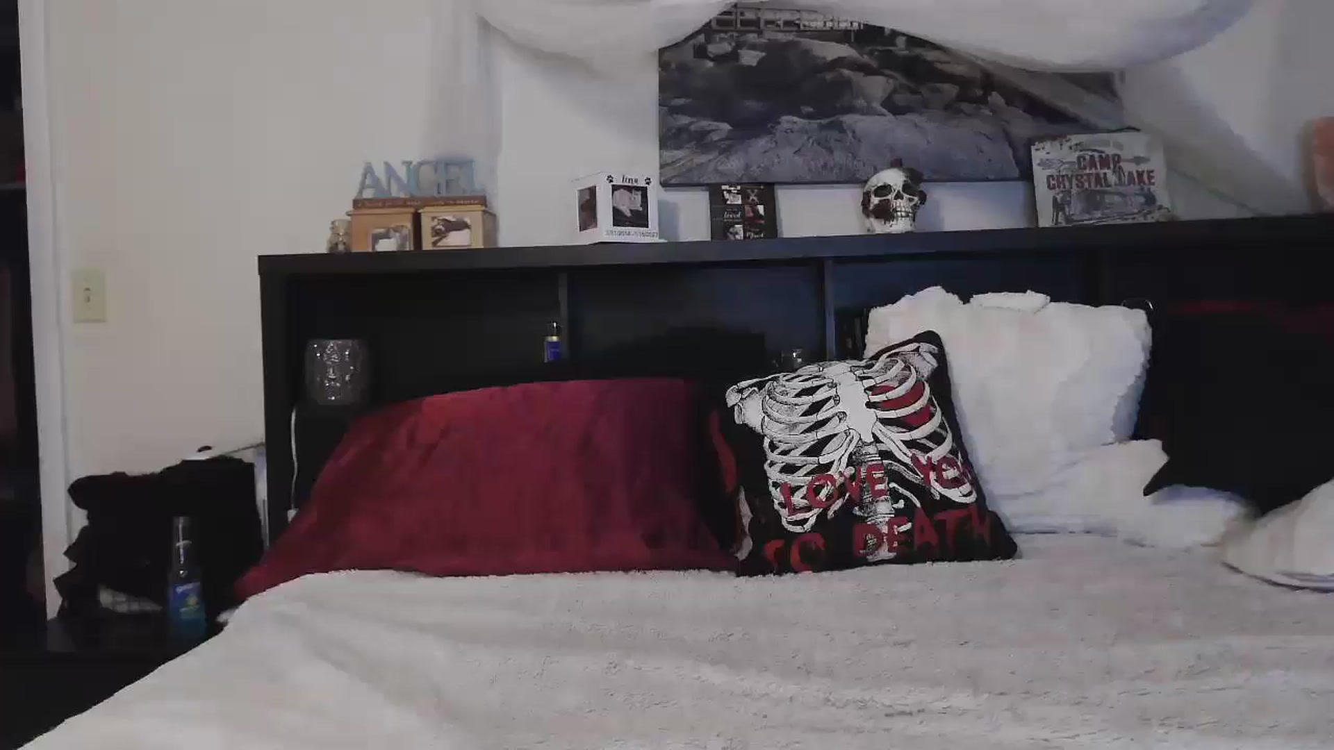 Gallery image thumbnail from CrystalLake's myfreecams stream on, 07/23/2024, 06:10 image 14 of 20