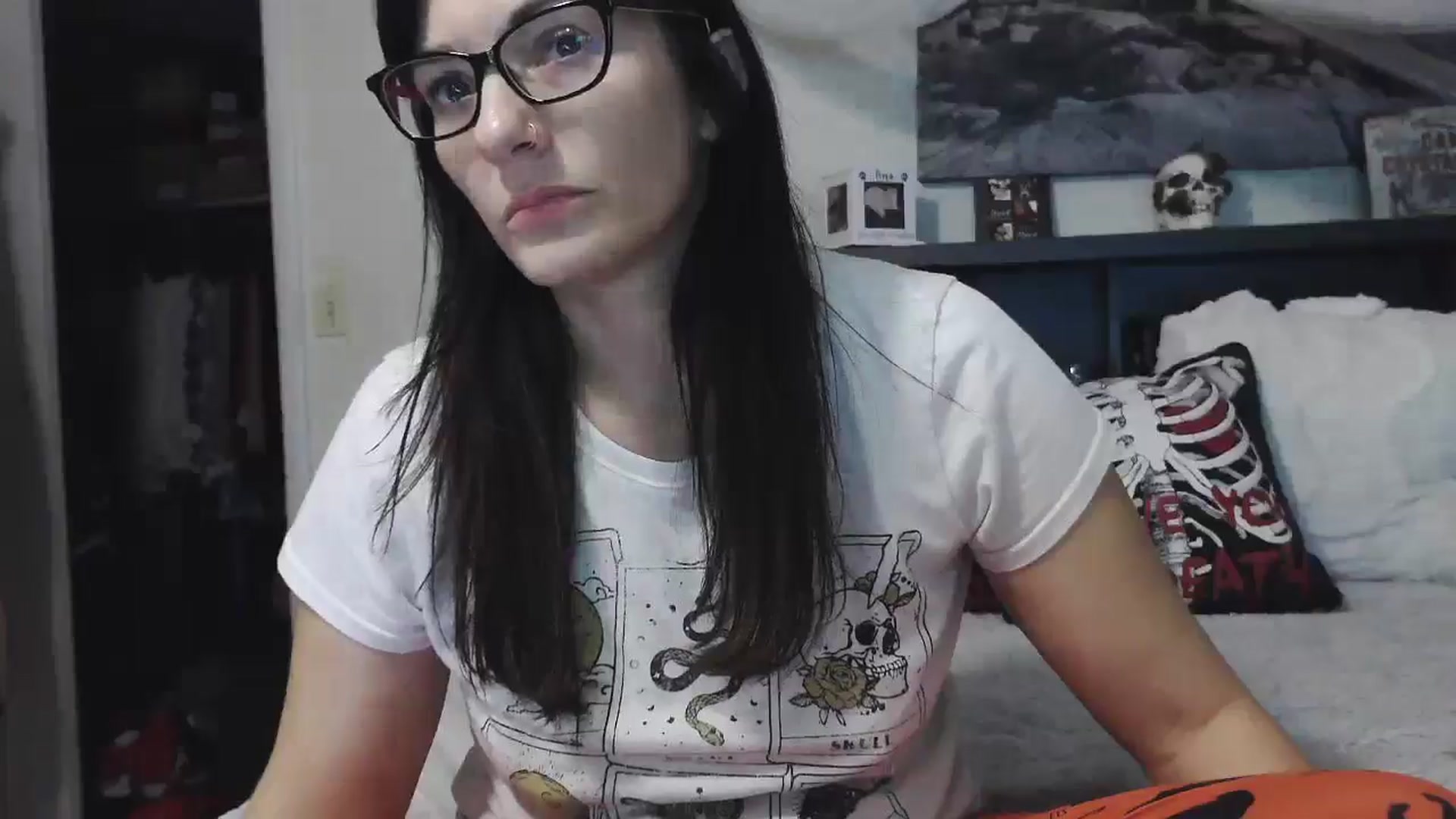 Gallery image thumbnail from CrystalLake's myfreecams stream on, 07/23/2024, 06:10 image 16 of 20