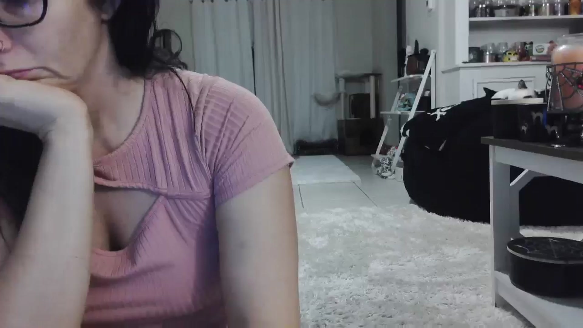 Gallery image thumbnail from CrystalLake's myfreecams stream on, 07/25/2024, 06:15 image 14 of 20
