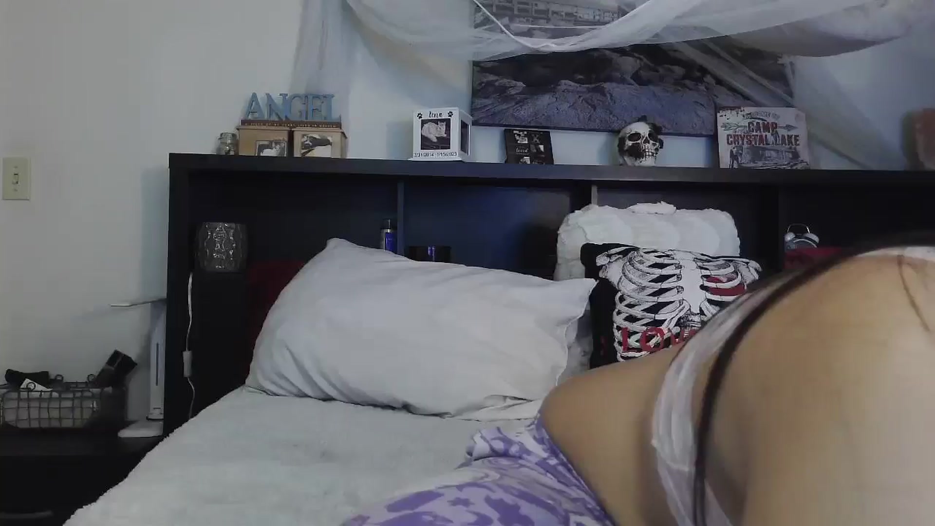 Gallery image thumbnail from CrystalLake's myfreecams stream on, 07/31/2024, 07:00 image 6 of 20