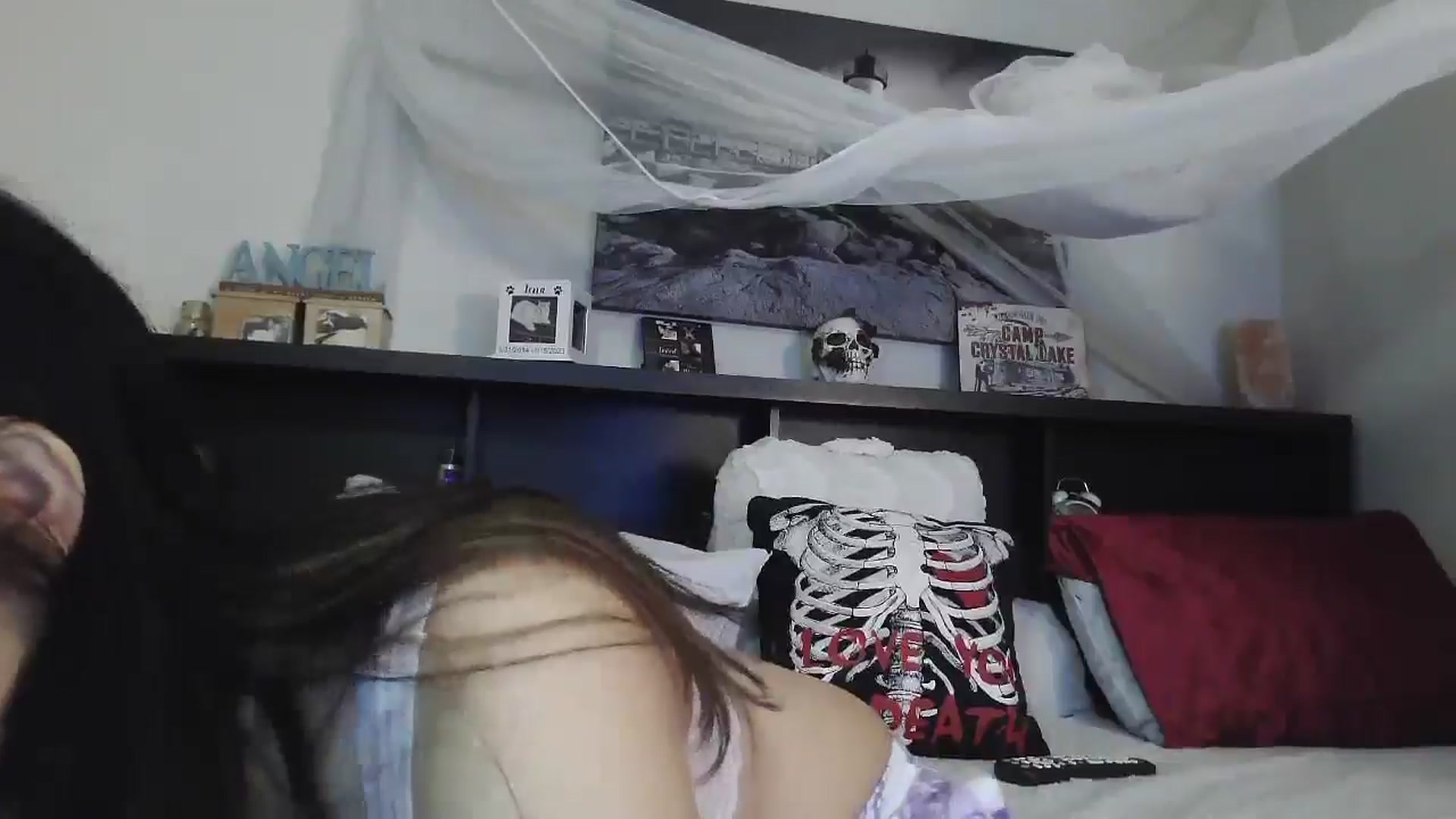 Gallery image thumbnail from CrystalLake's myfreecams stream on, 07/31/2024, 07:00 image 12 of 20