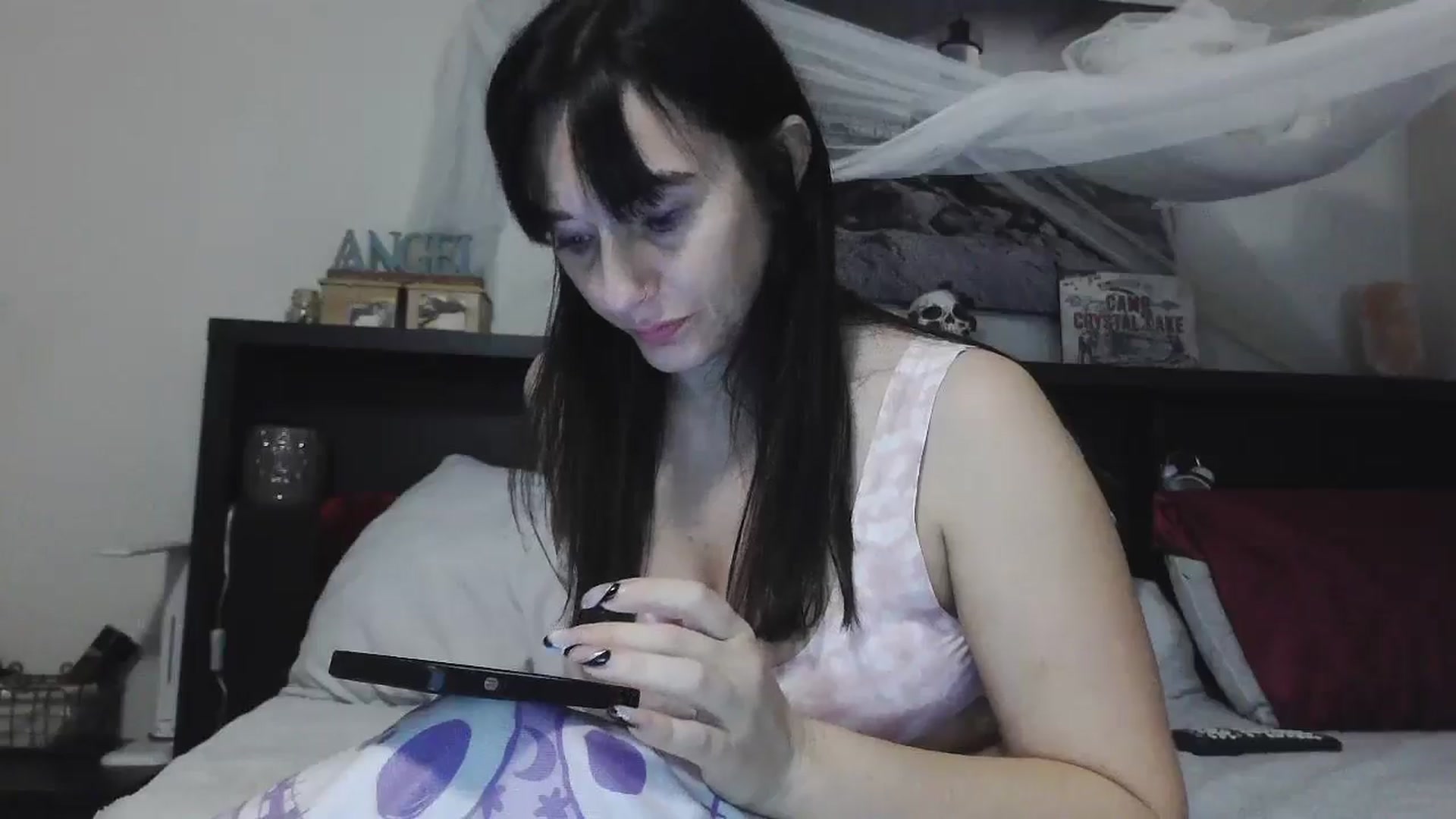 Gallery image thumbnail from CrystalLake's myfreecams stream on, 07/31/2024, 07:22 image 15 of 20