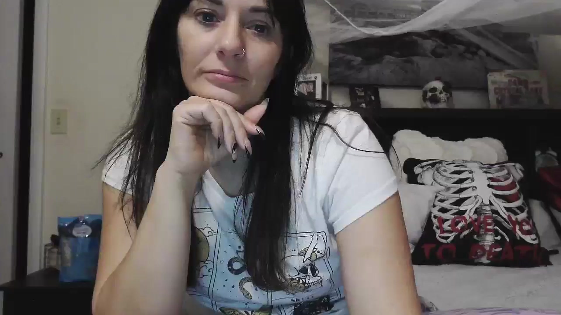 Gallery image thumbnail from CrystalLake's myfreecams stream on, 07/31/2024, 09:35 image 14 of 20