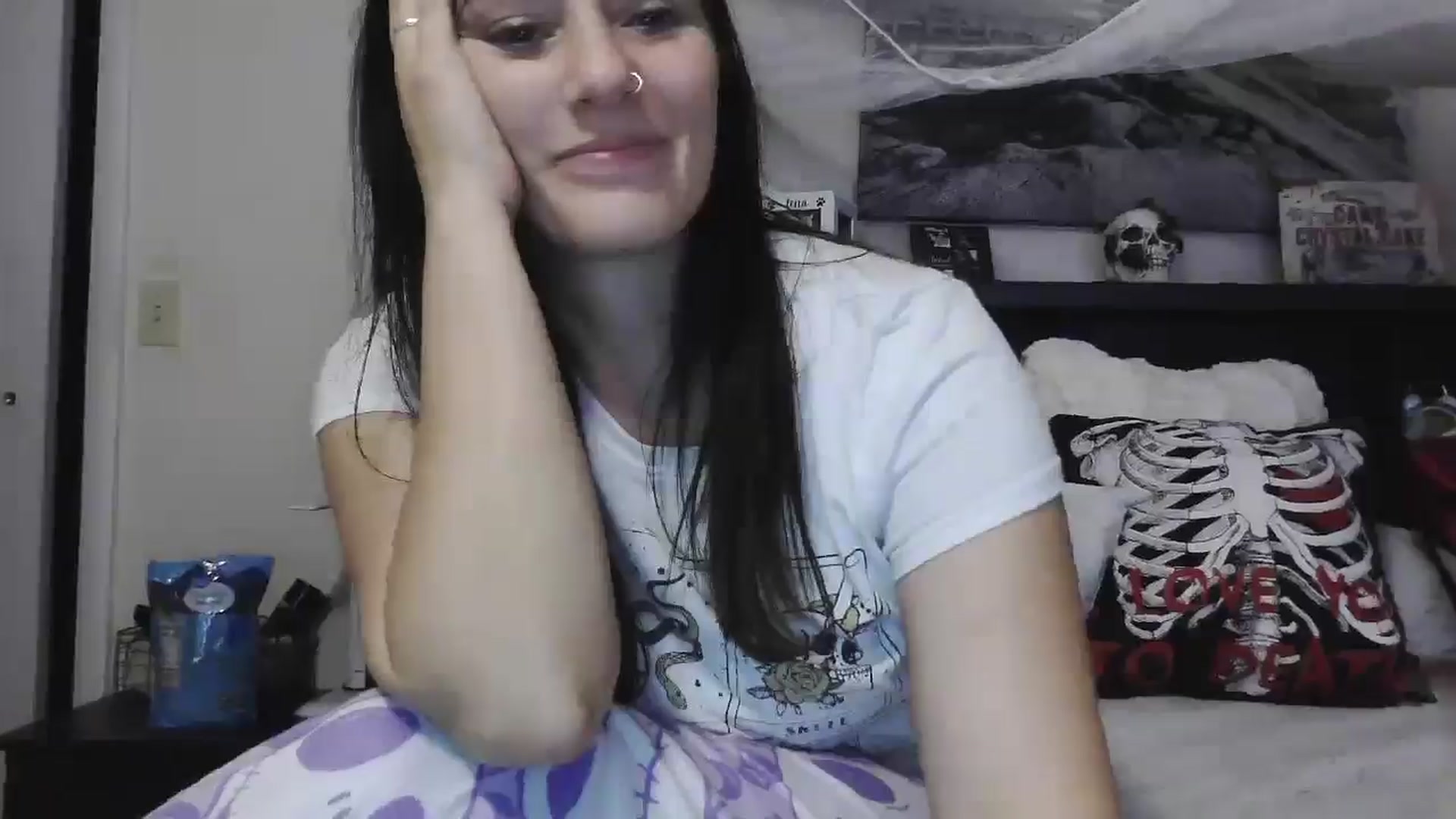 Gallery image thumbnail from CrystalLake's myfreecams stream on, 07/31/2024, 09:35 image 8 of 20