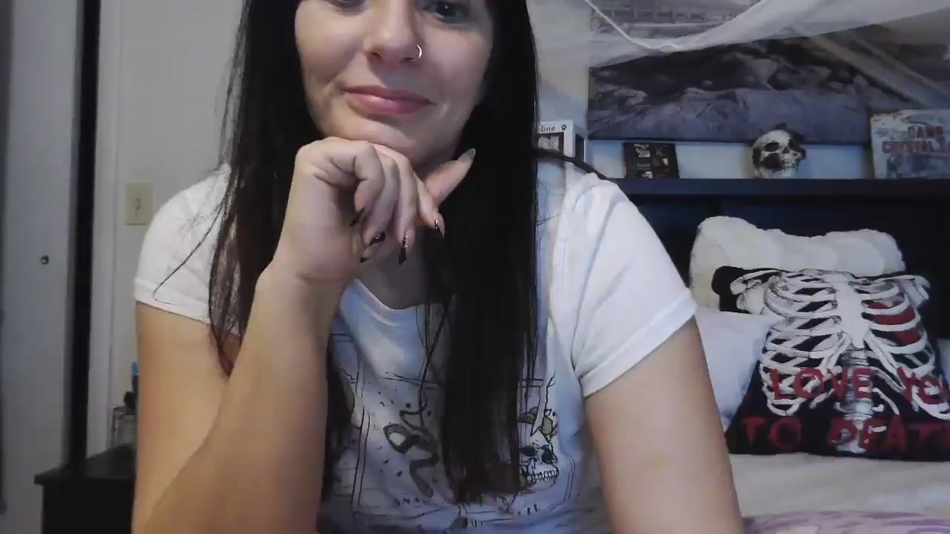 Gallery image thumbnail from CrystalLake's myfreecams stream on, 07/31/2024, 09:35 image 4 of 20