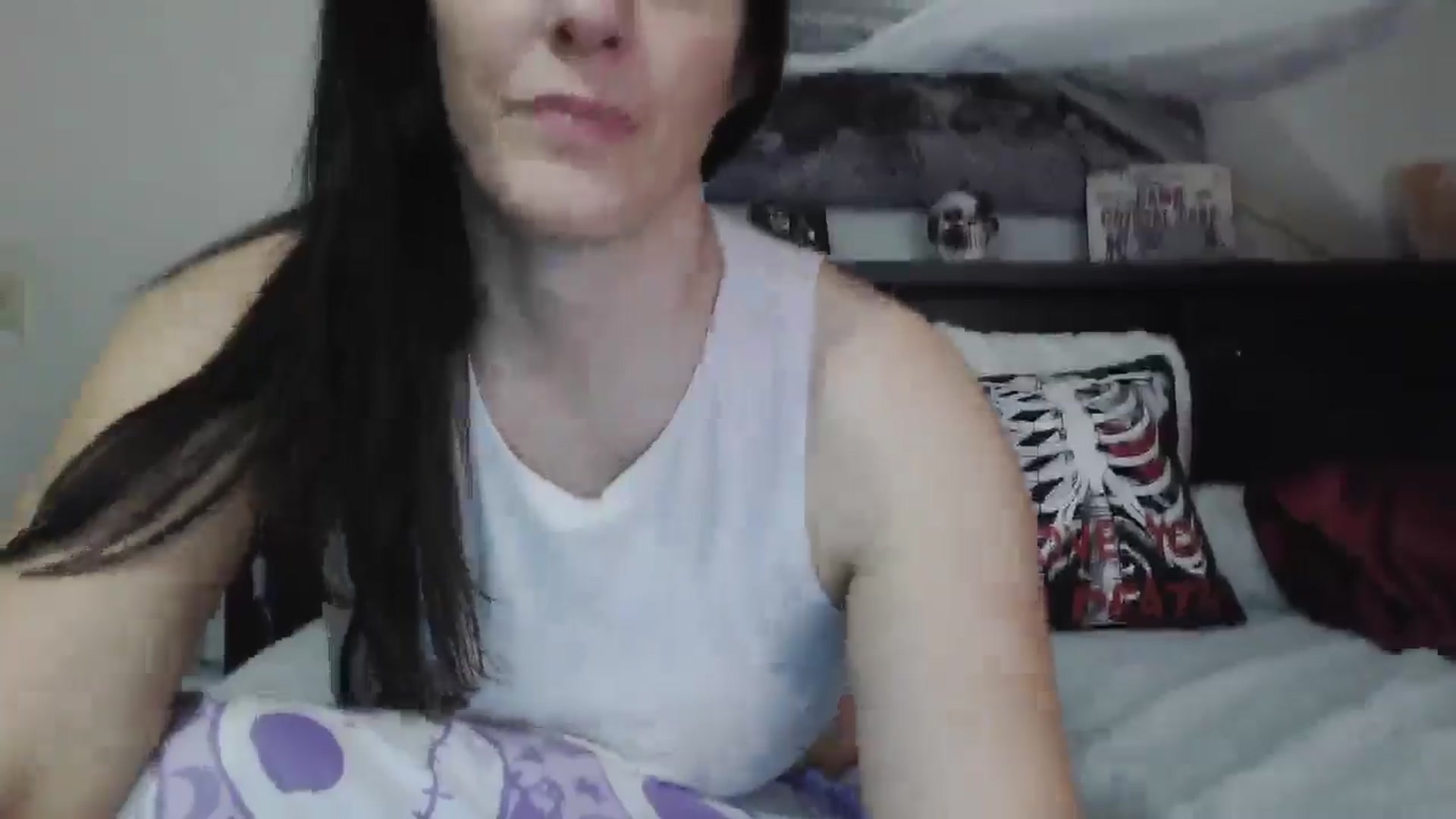 Gallery image thumbnail from CrystalLake's myfreecams stream on, 08/02/2024, 06:30 image 17 of 20