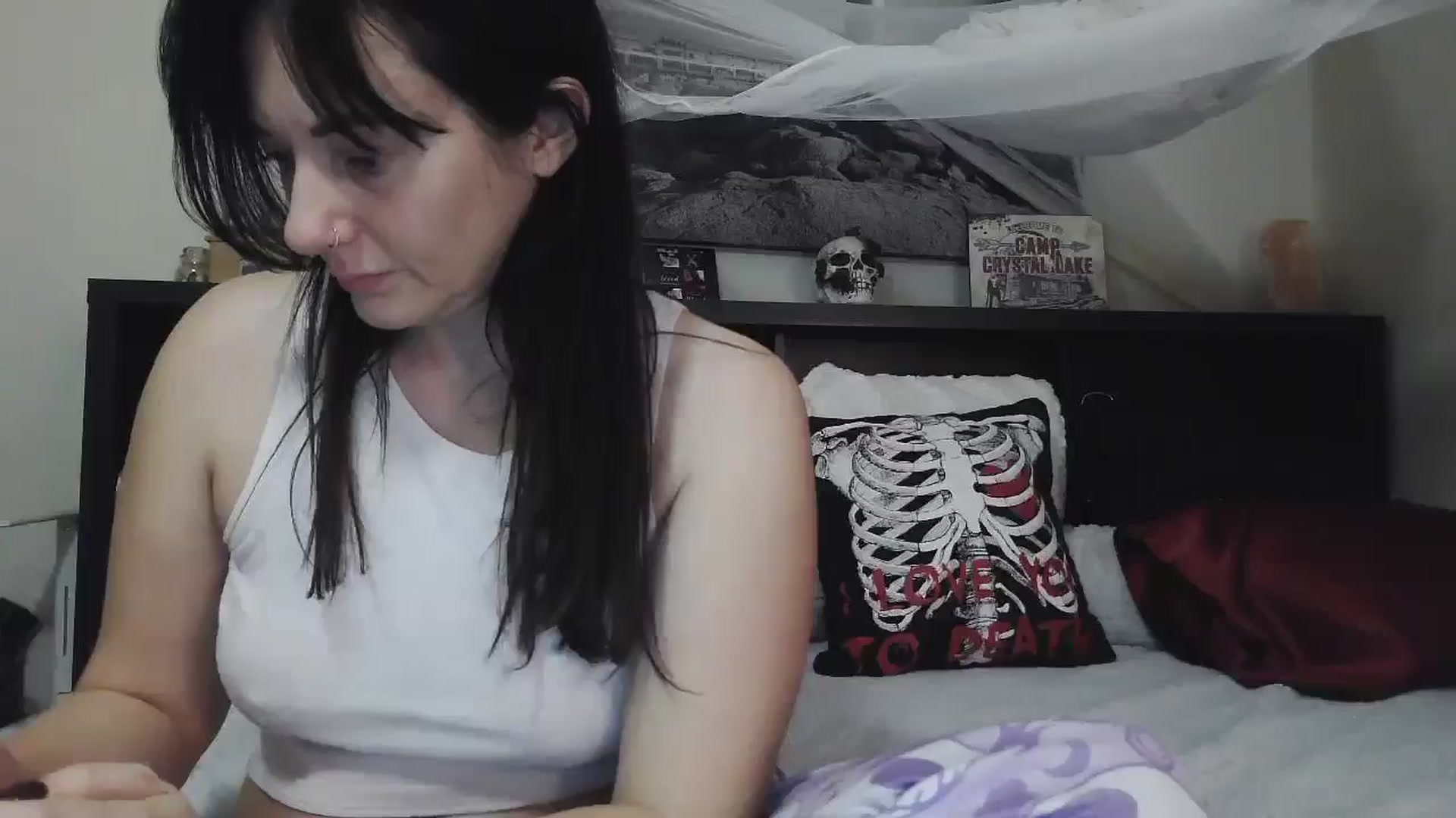 Gallery image thumbnail from CrystalLake's myfreecams stream on, 08/02/2024, 06:30 image 18 of 20