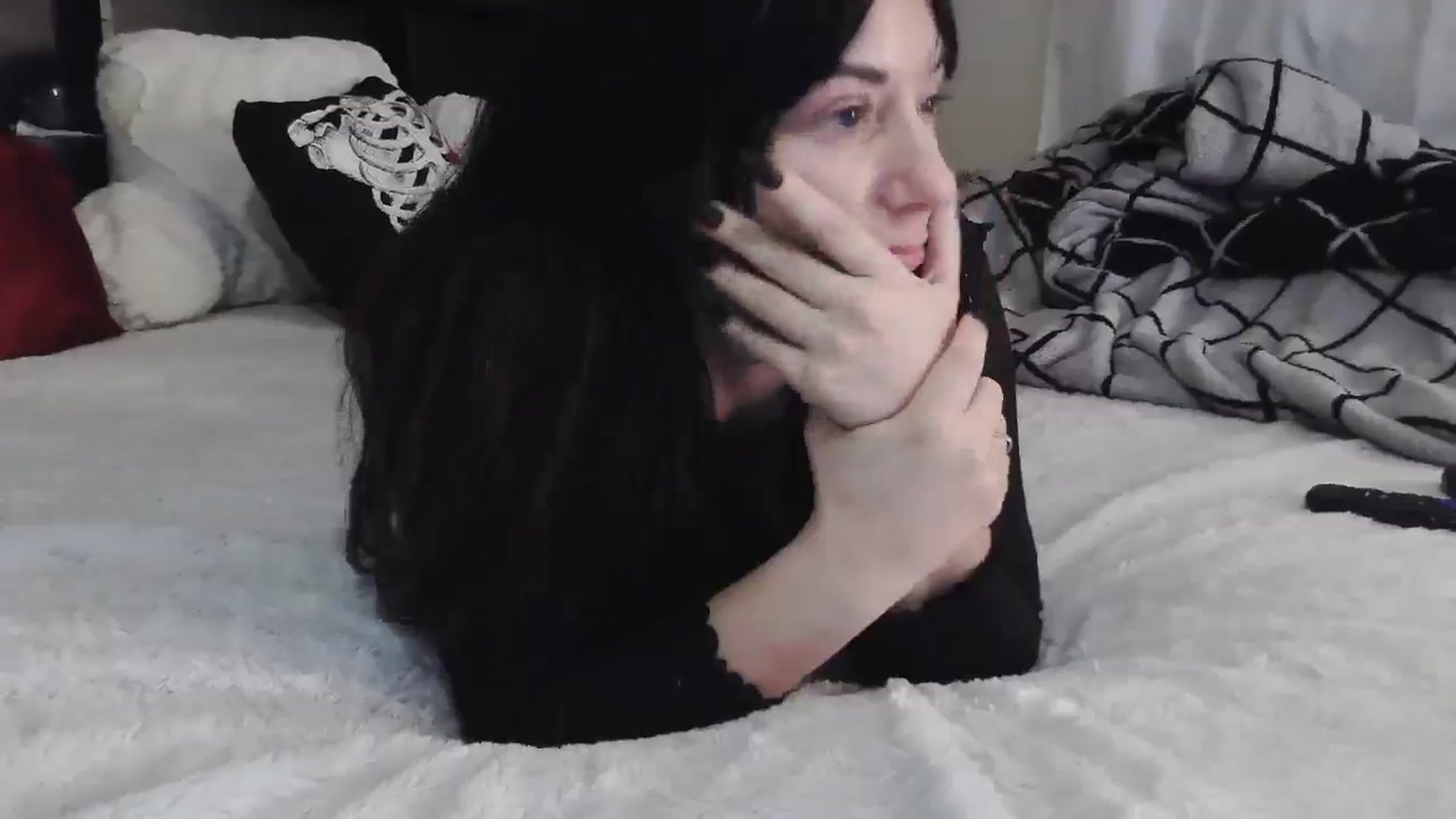 Gallery image thumbnail from CrystalLake's myfreecams stream on, 08/04/2024, 06:50 image 15 of 20
