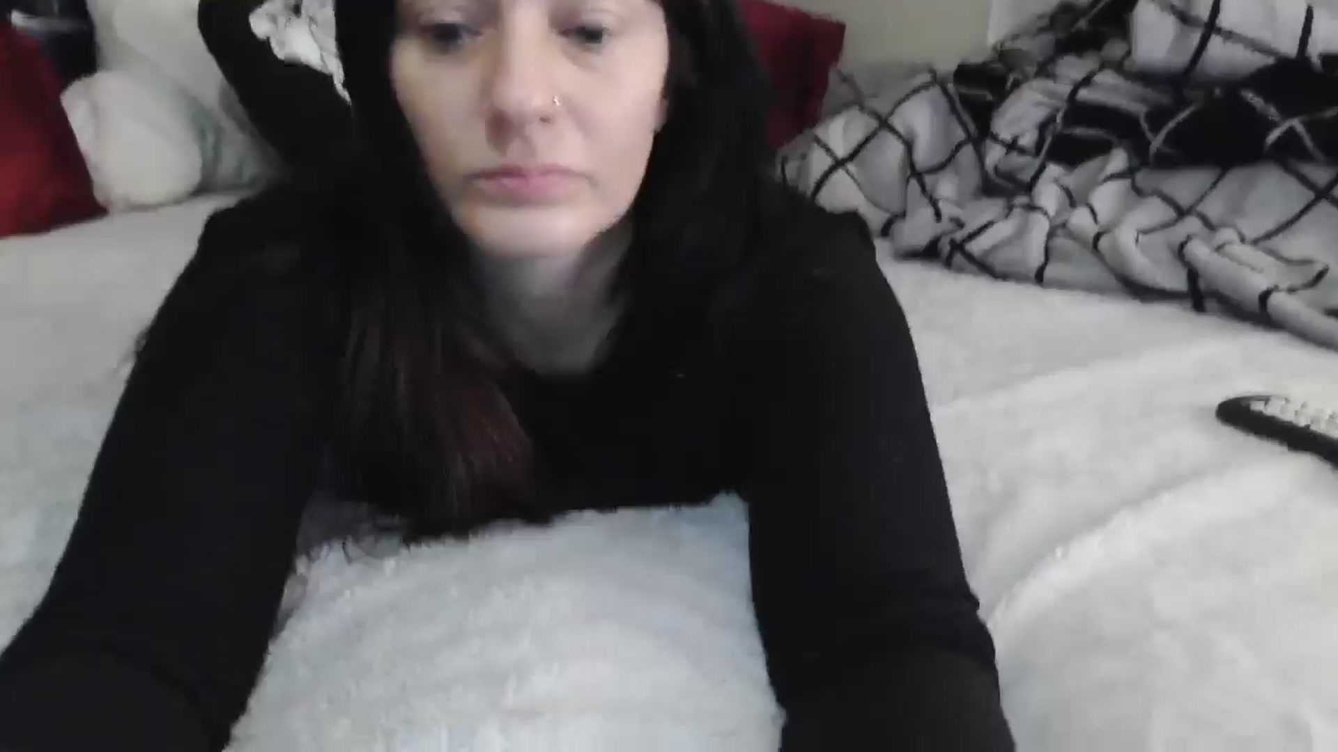 Gallery image thumbnail from CrystalLake's myfreecams stream on, 08/04/2024, 06:50 image 17 of 20