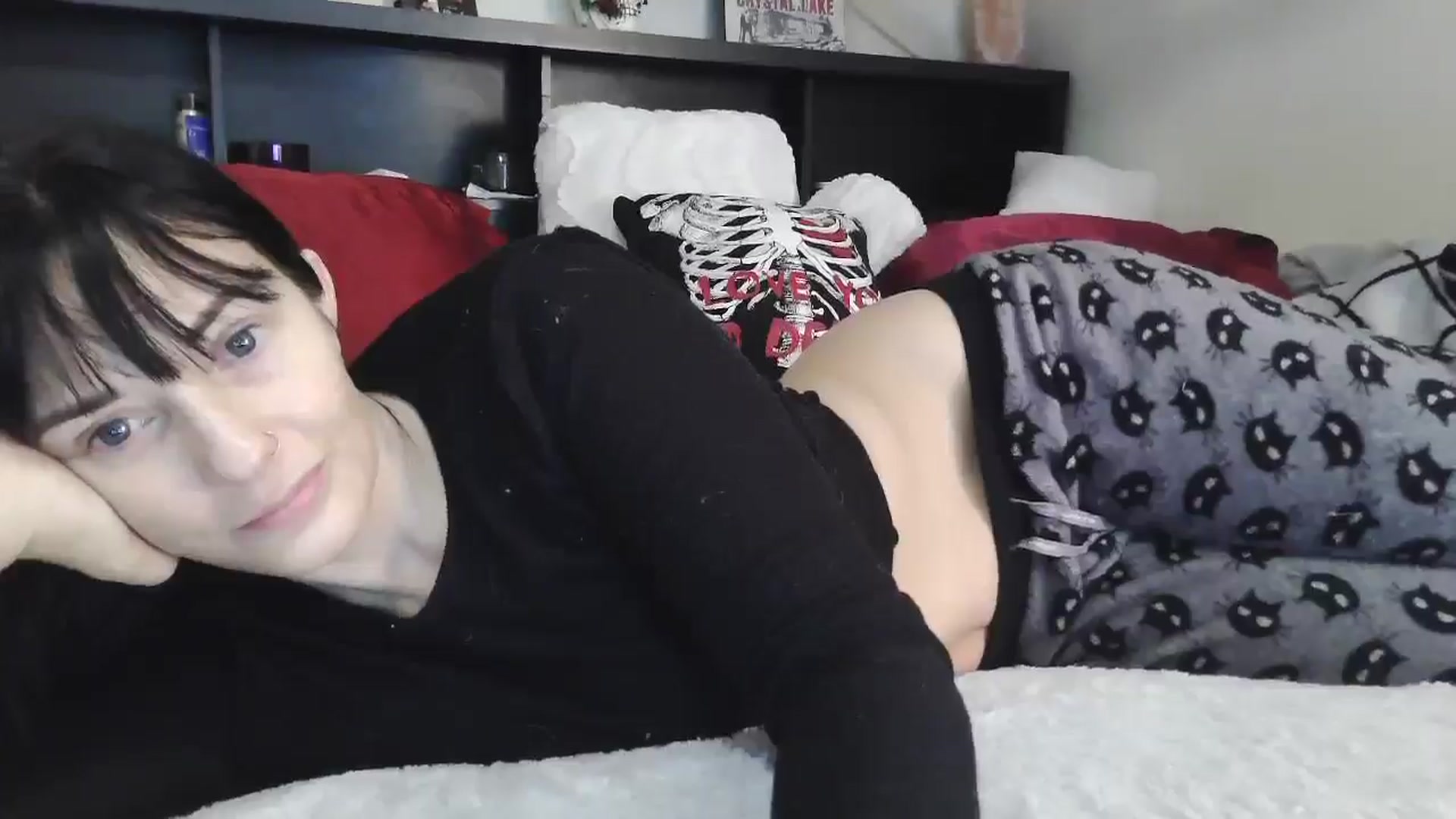 Gallery image thumbnail from CrystalLake's myfreecams stream on, 08/04/2024, 06:50 image 13 of 20